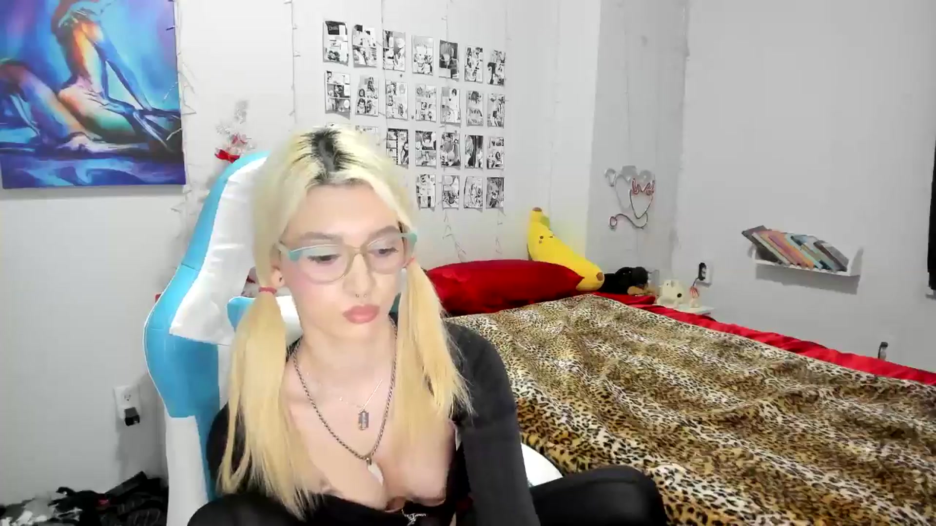Gallery image thumbnail from AnnaTame's myfreecams stream on, 12/18/2024, 07:09 image 13 of 20