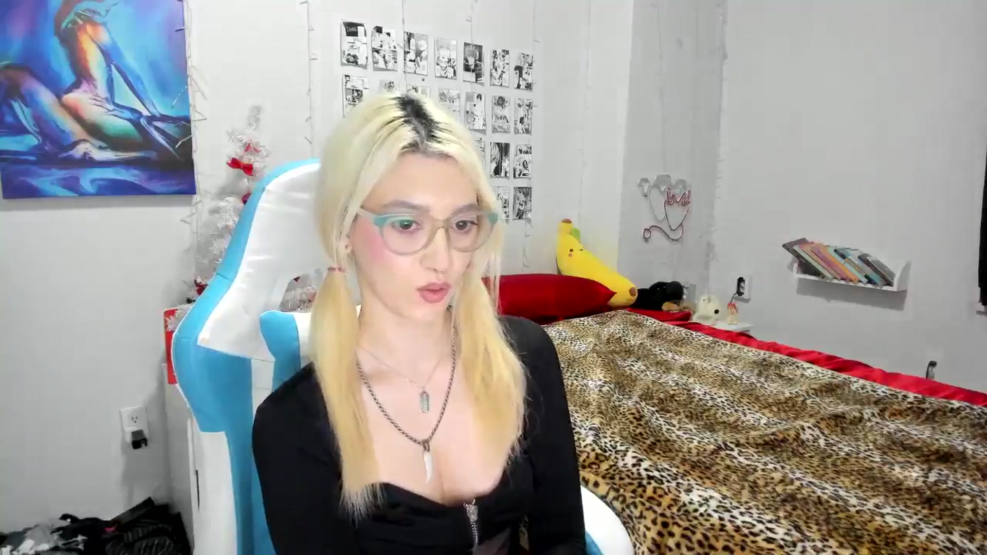 Gallery image thumbnail from AnnaTame's myfreecams stream on, 12/18/2024, 07:09 image 2 of 20