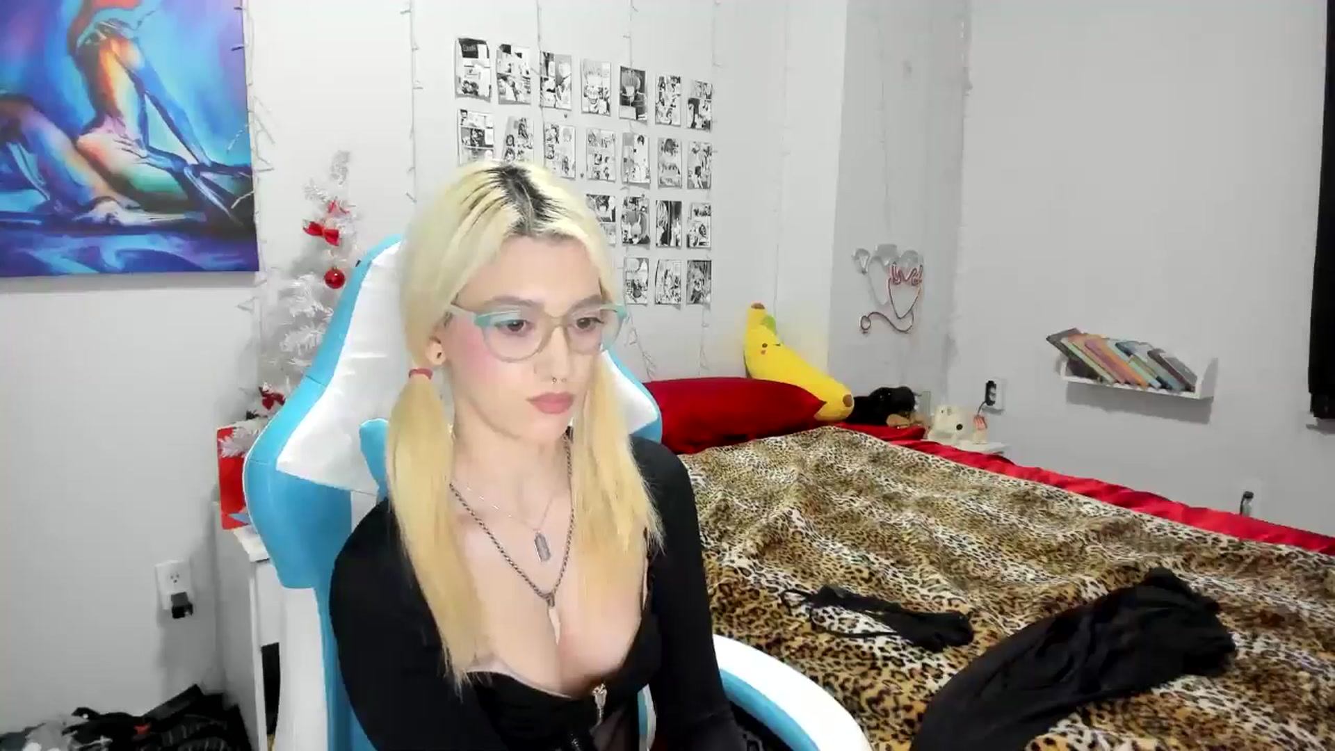 Gallery image thumbnail from AnnaTame's myfreecams stream on, 12/18/2024, 07:30 image 19 of 20