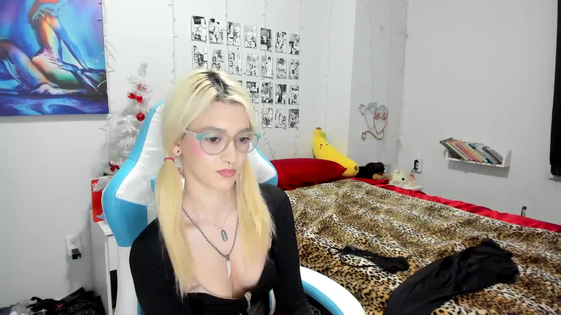 Gallery image thumbnail from AnnaTame's myfreecams stream on, 12/18/2024, 07:30 image 18 of 20