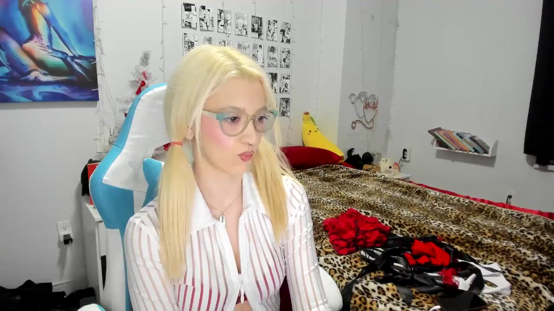 Gallery image thumbnail from AnnaTame's myfreecams stream on, 12/24/2024, 02:36 image 7 of 20