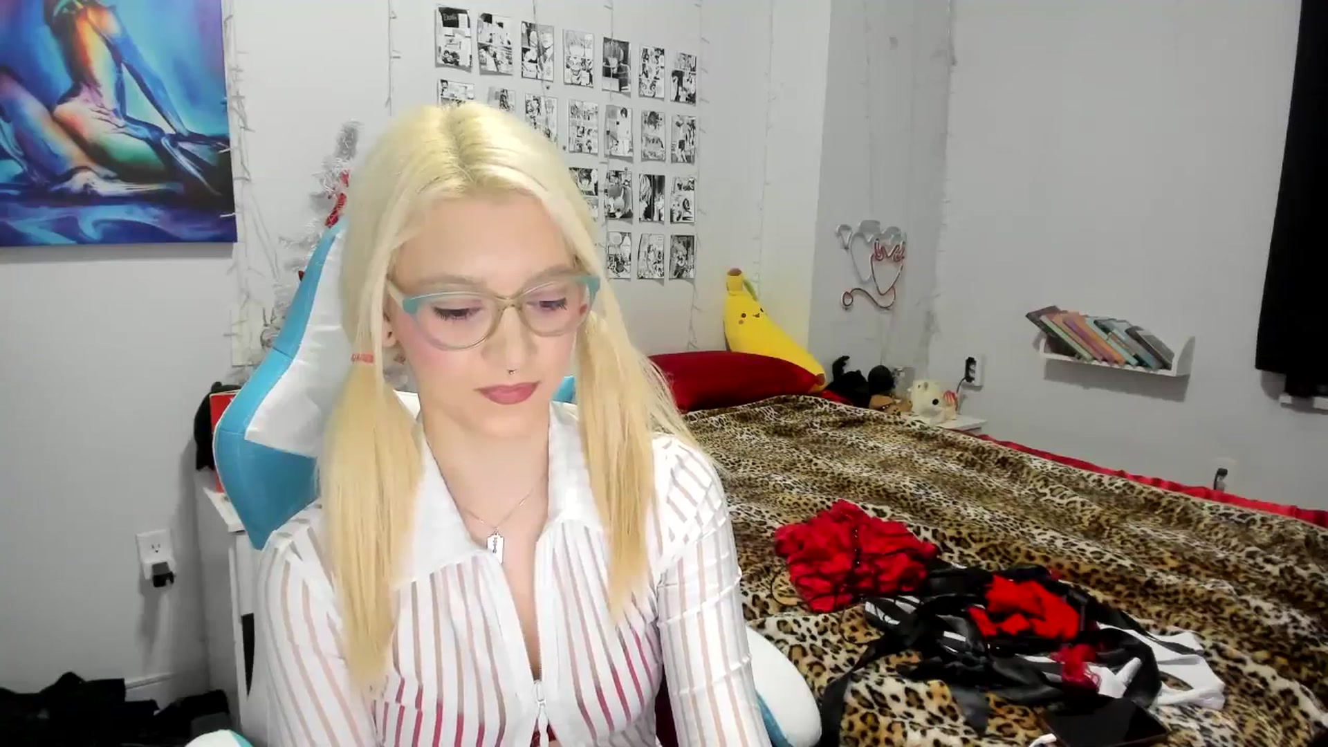 Gallery image thumbnail from AnnaTame's myfreecams stream on, 12/24/2024, 02:36 image 8 of 20