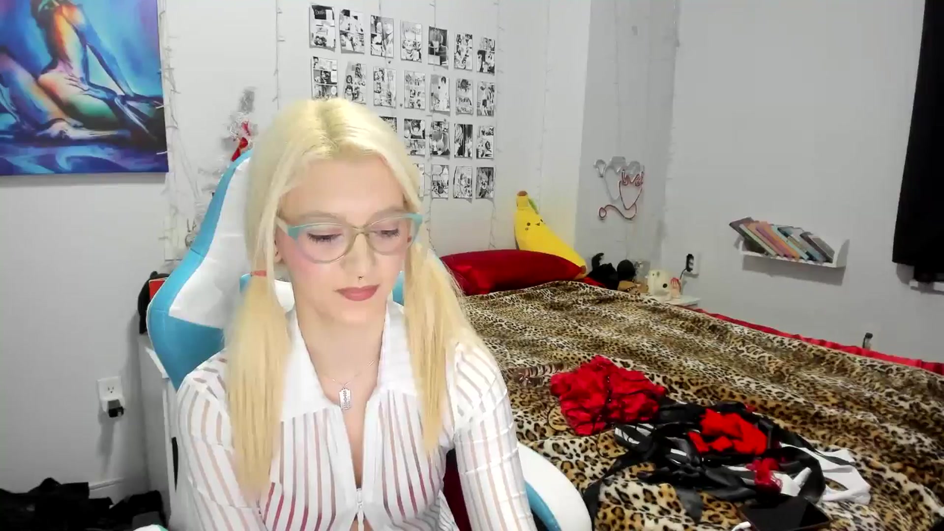 Gallery image thumbnail from AnnaTame's myfreecams stream on, 12/24/2024, 02:36 image 14 of 20