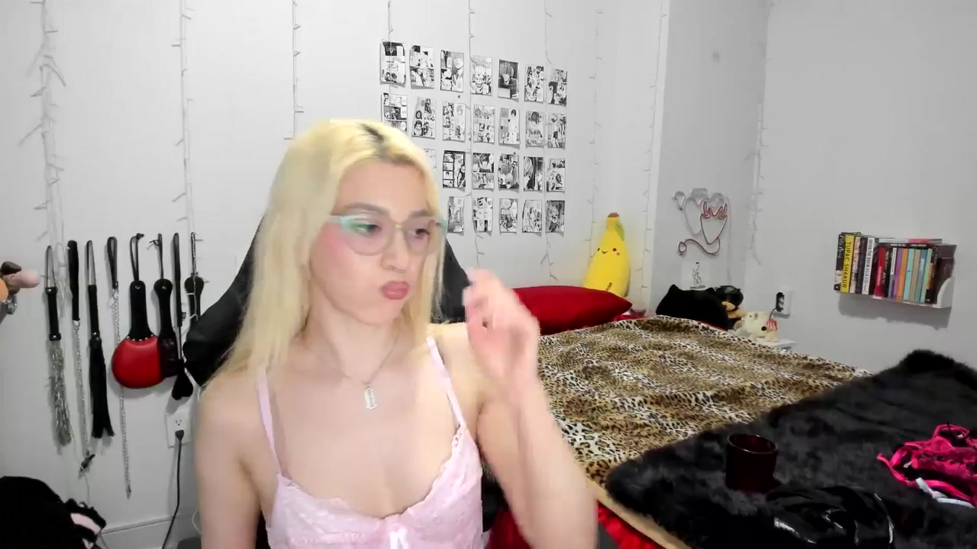 Gallery image thumbnail from AnnaTame's myfreecams stream on, 03/03/2025, 06:34 image 10 of 20