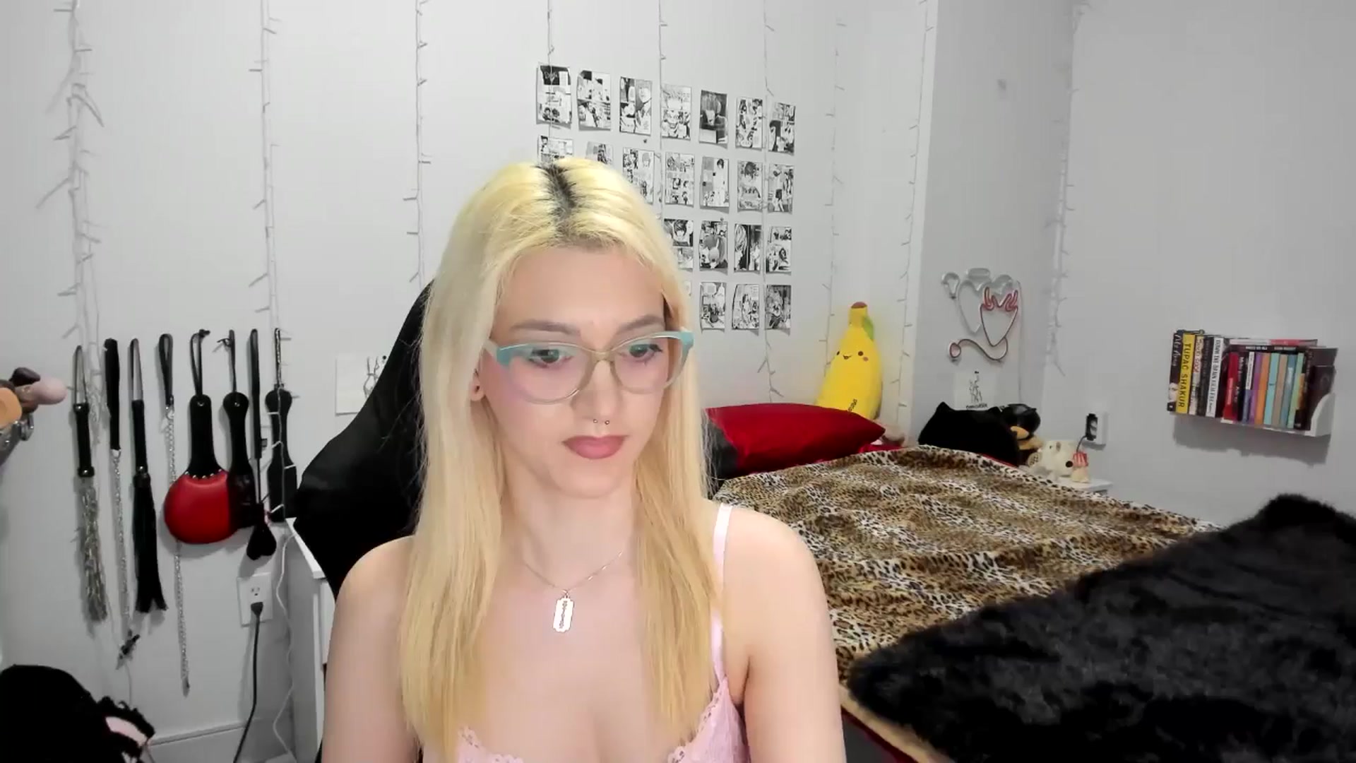Gallery image thumbnail from AnnaTame's myfreecams stream on, 03/03/2025, 06:34 image 17 of 20