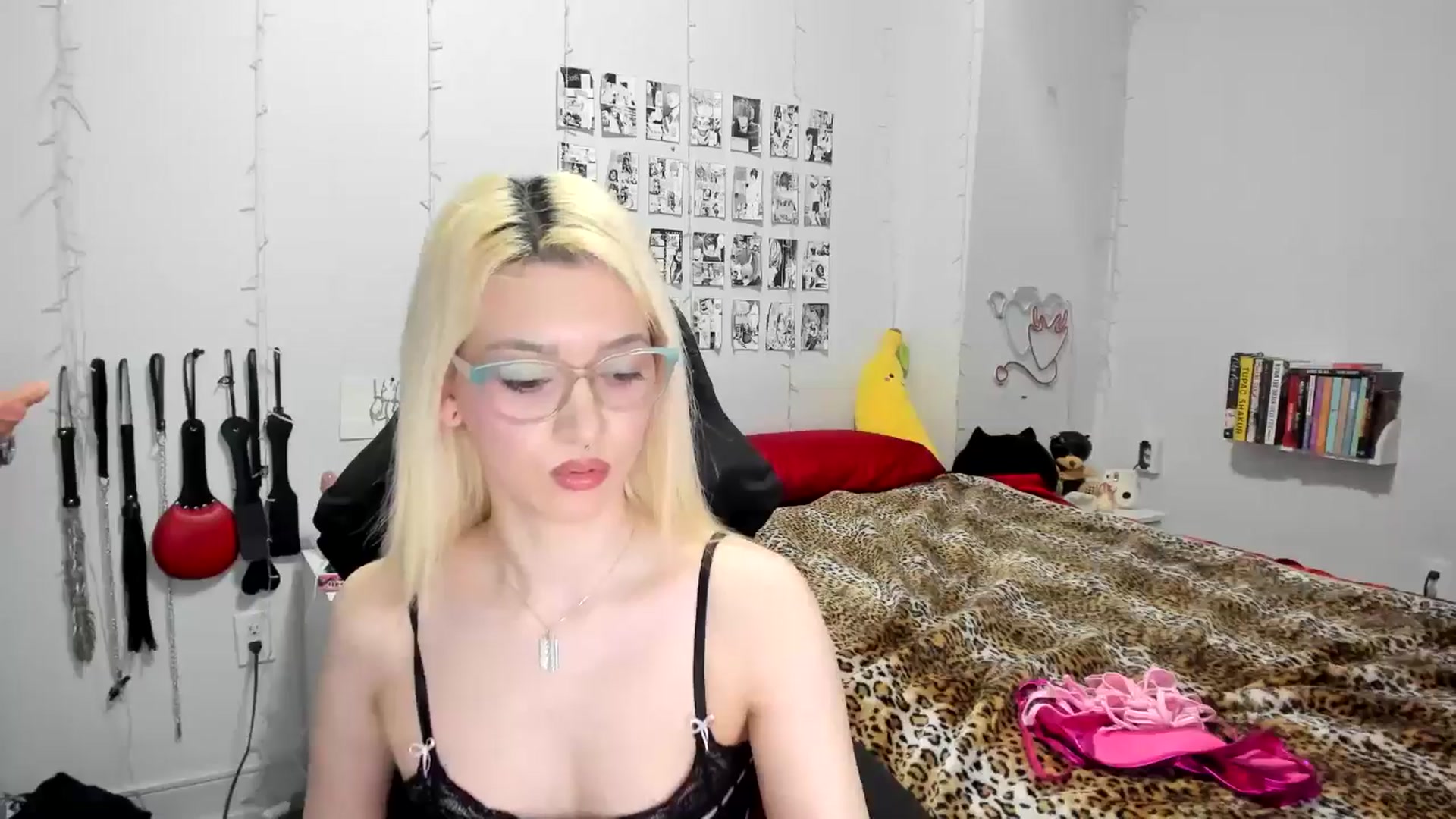 Gallery image thumbnail from AnnaTame's myfreecams stream on, 03/19/2025, 04:22 image 13 of 20