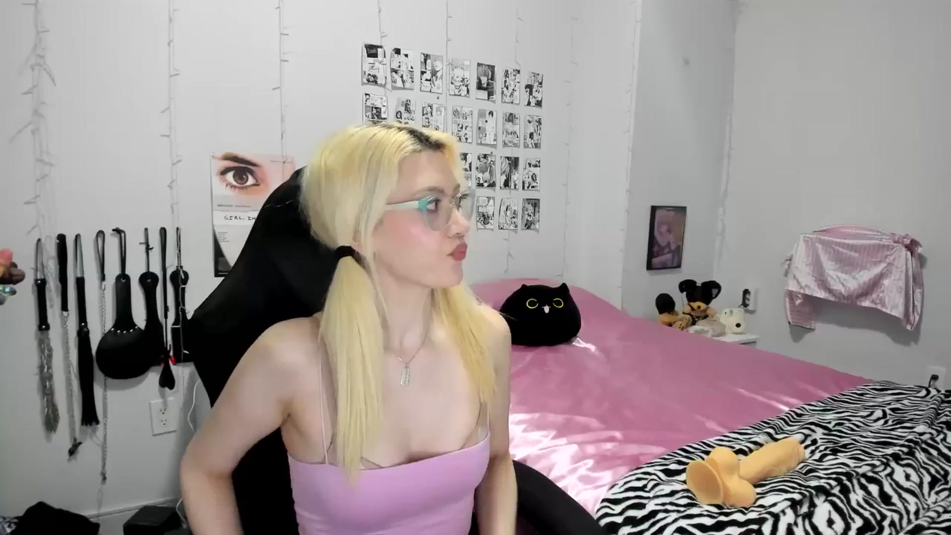 Gallery image thumbnail from AnnaTame's myfreecams stream on, 03/20/2025, 11:44 image 5 of 20