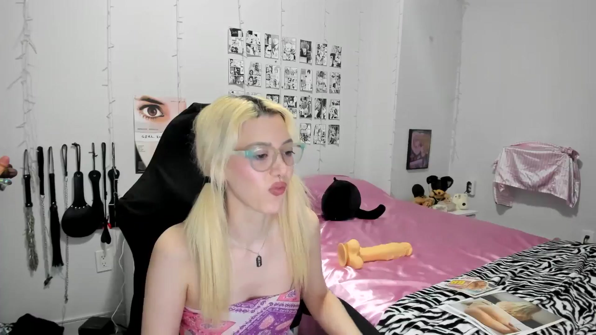 Gallery image thumbnail from AnnaTame's myfreecams stream on, 03/20/2025, 11:44 image 11 of 20