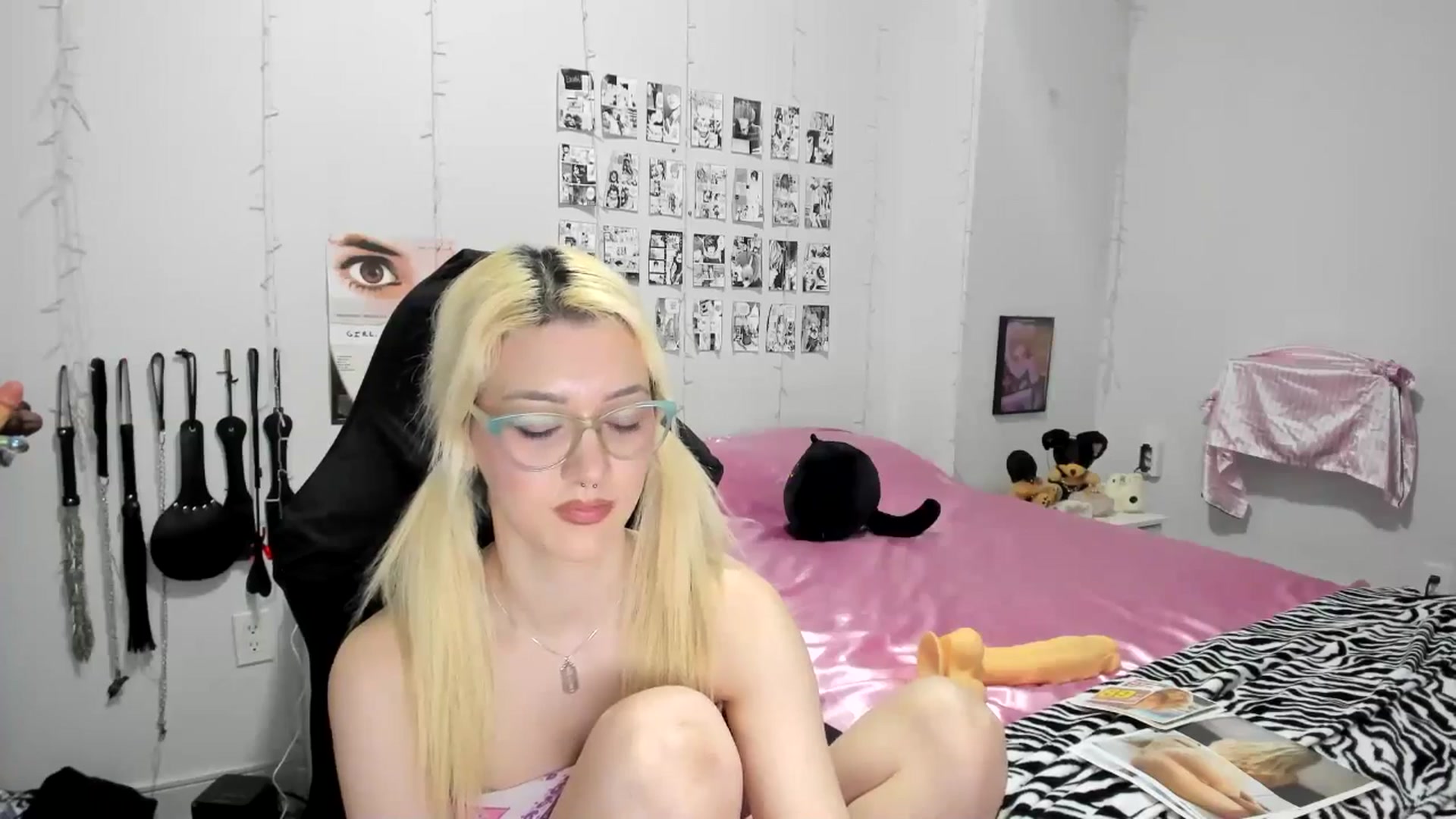 Gallery image thumbnail from AnnaTame's myfreecams stream on, 03/20/2025, 11:44 image 13 of 20
