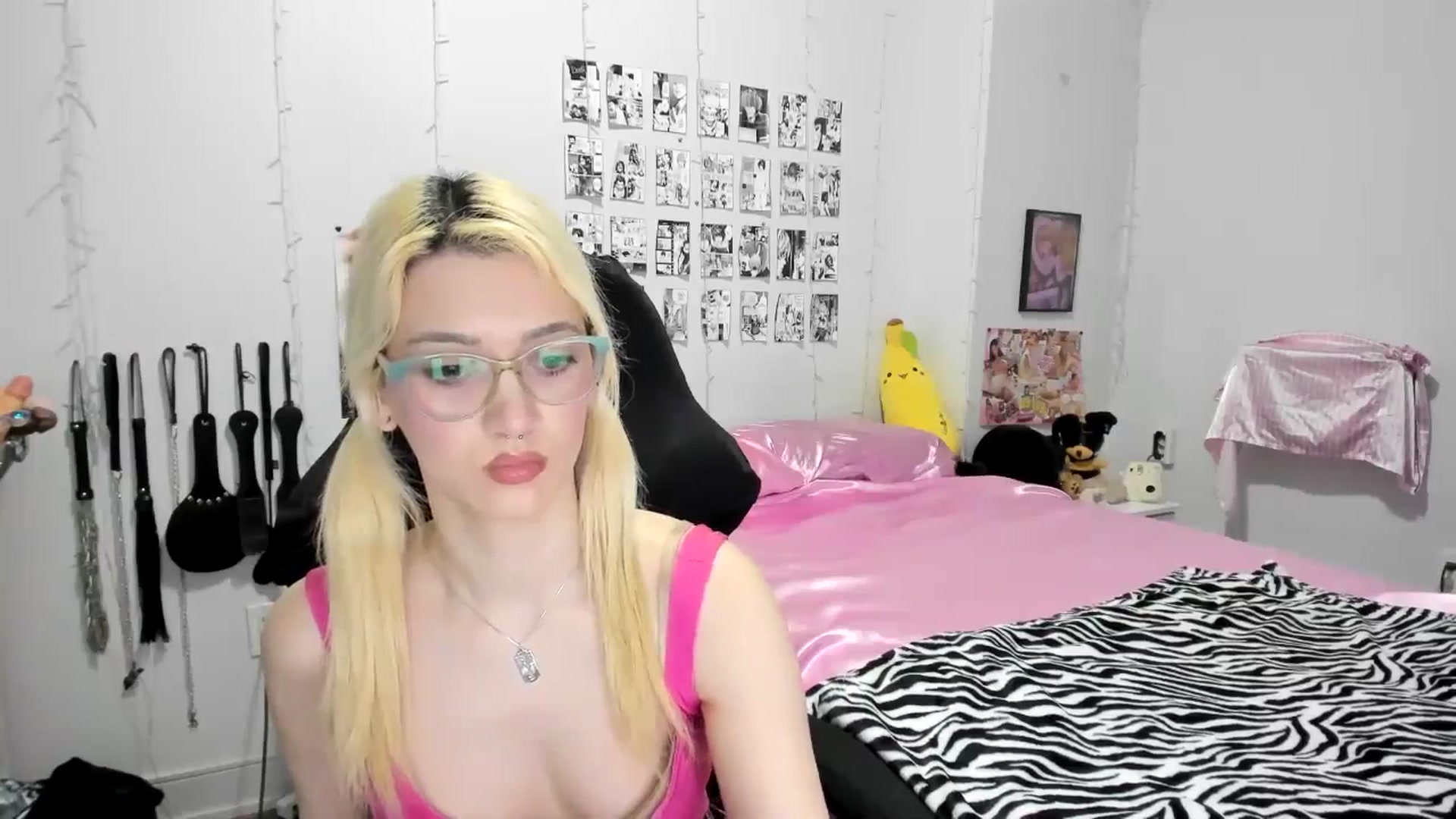 Gallery image thumbnail from AnnaTame's myfreecams stream on, 03/24/2025, 04:53 image 11 of 20