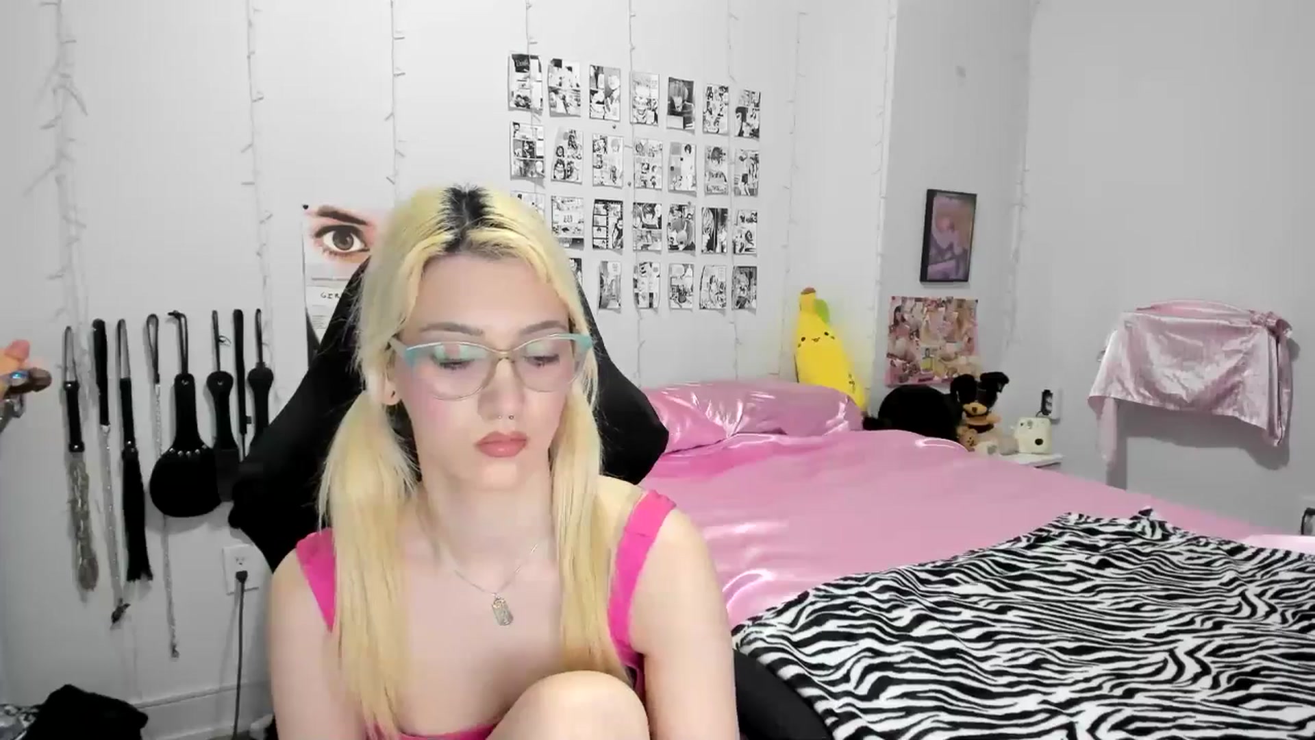 Gallery image thumbnail from AnnaTame's myfreecams stream on, 03/24/2025, 04:53 image 18 of 20