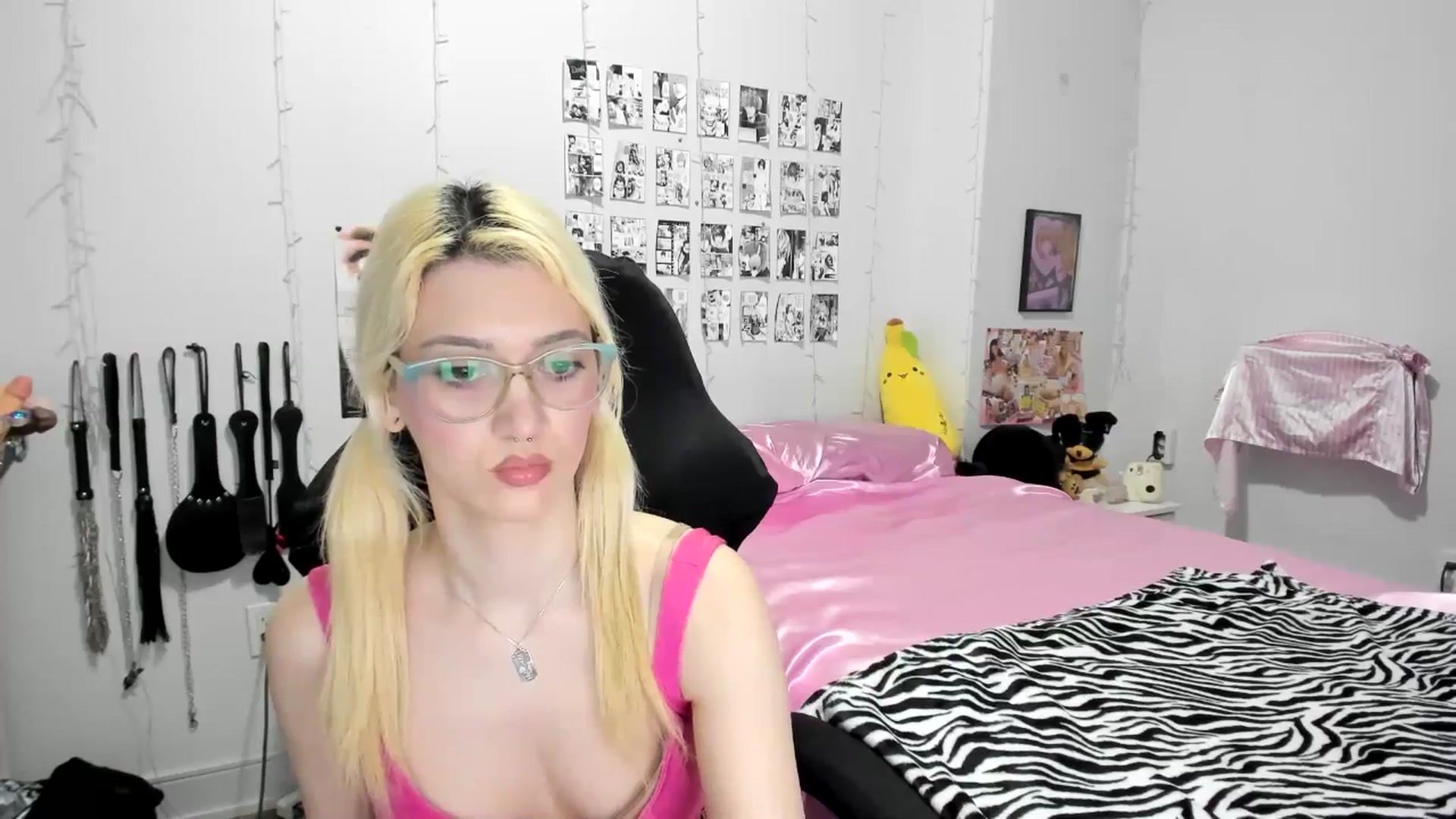 Gallery image thumbnail from AnnaTame's myfreecams stream on, 03/24/2025, 04:53 image 13 of 20
