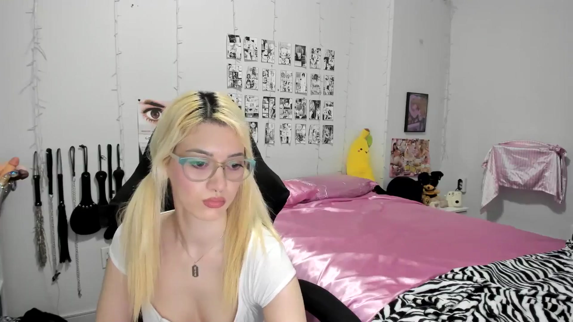 Gallery image thumbnail from AnnaTame's myfreecams stream on, 03/25/2025, 04:32 image 15 of 20