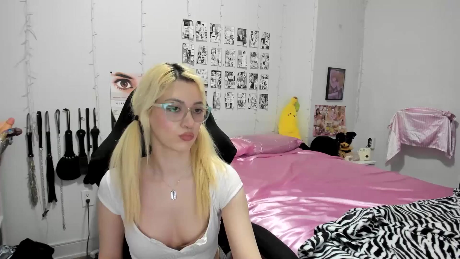 Gallery image thumbnail from AnnaTame's myfreecams stream on, 03/25/2025, 04:32 image 20 of 20