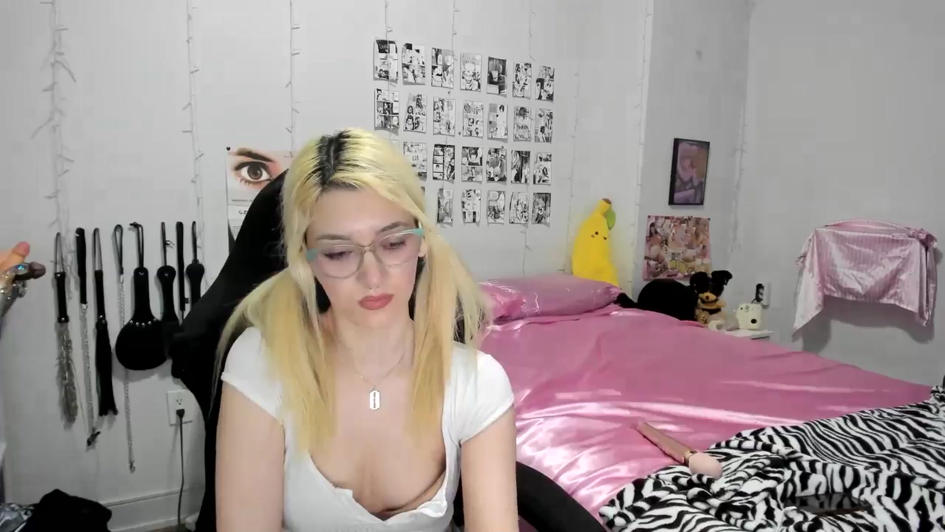Gallery image thumbnail from AnnaTame's myfreecams stream on, 03/25/2025, 04:32 image 18 of 20