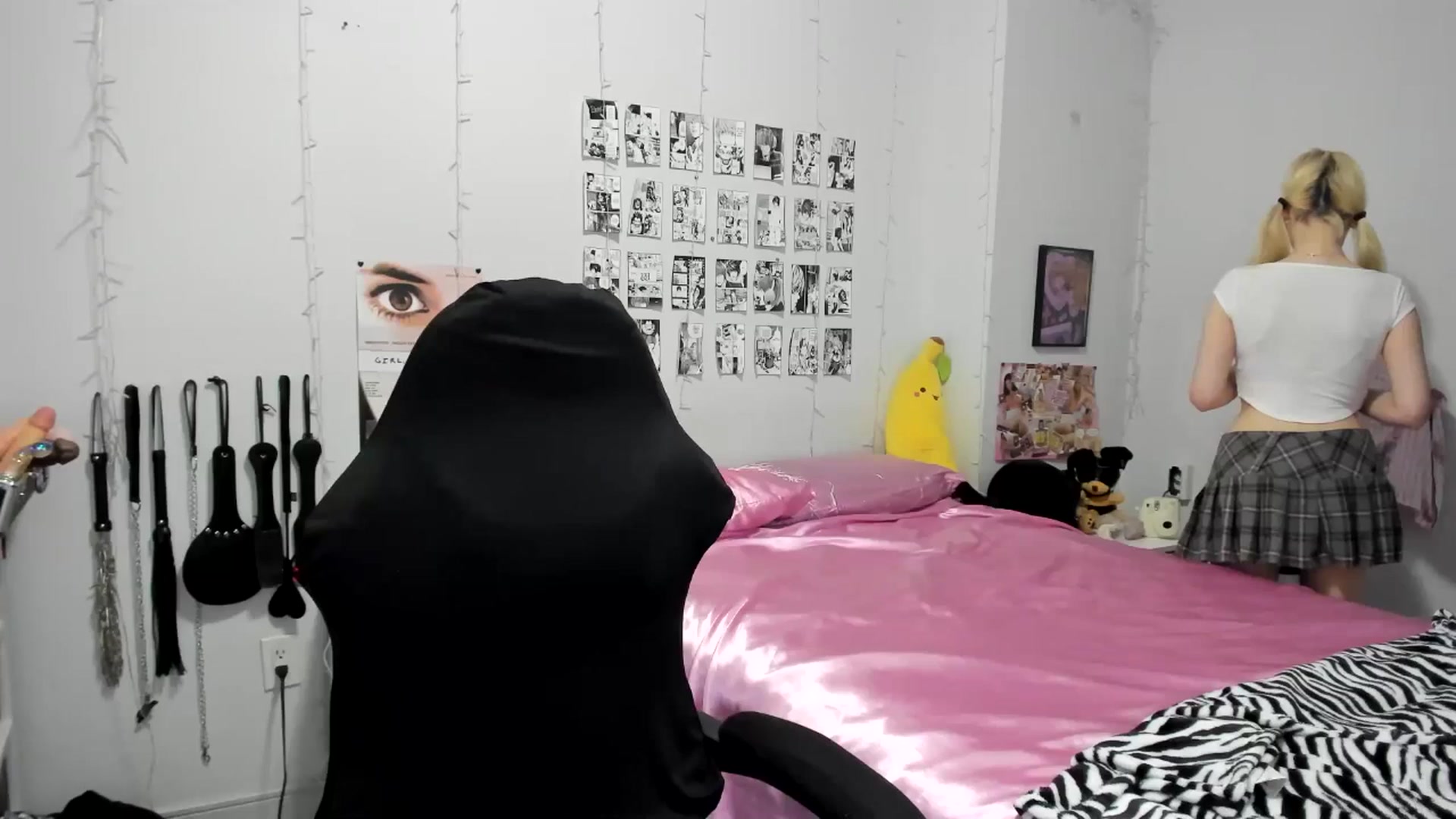 Gallery image thumbnail from AnnaTame's myfreecams stream on, 03/25/2025, 04:32 image 2 of 20