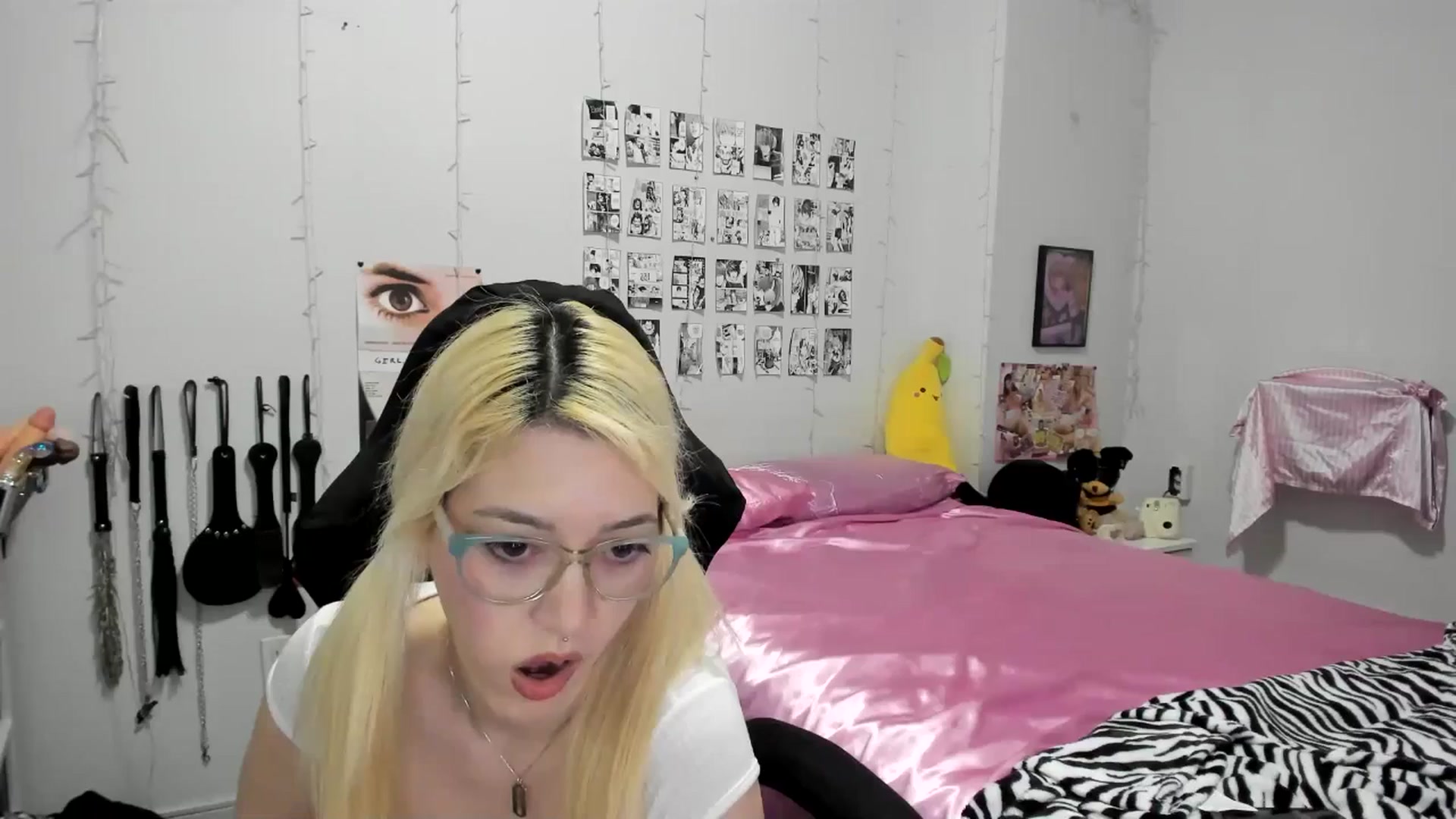 Gallery image thumbnail from AnnaTame's myfreecams stream on, 03/25/2025, 04:32 image 6 of 20