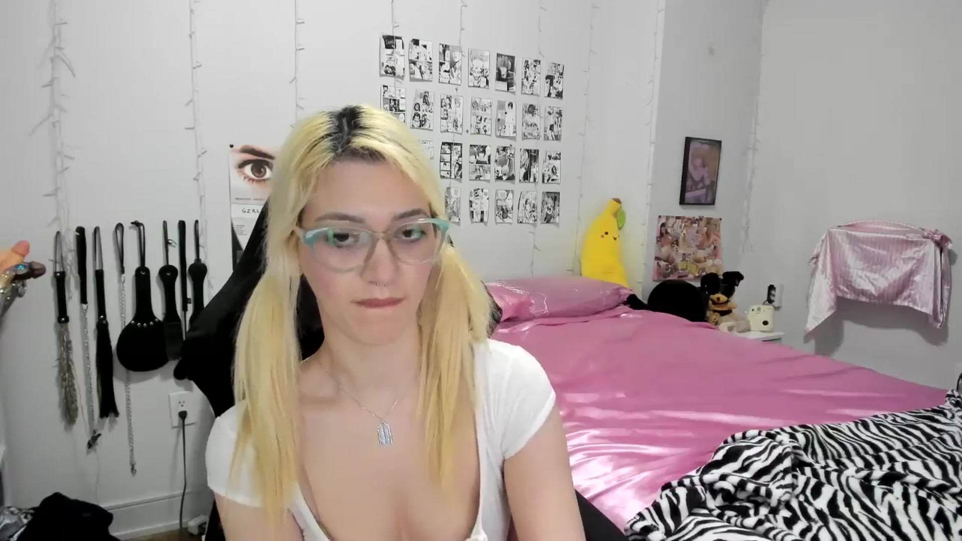 Gallery image thumbnail from AnnaTame's myfreecams stream on, 03/25/2025, 06:08 image 9 of 20