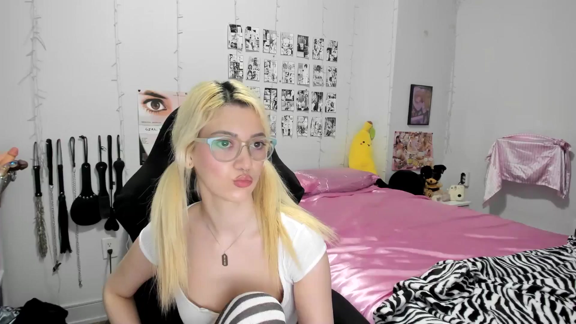 Gallery image thumbnail from AnnaTame's myfreecams stream on, 03/25/2025, 06:08 image 1 of 20