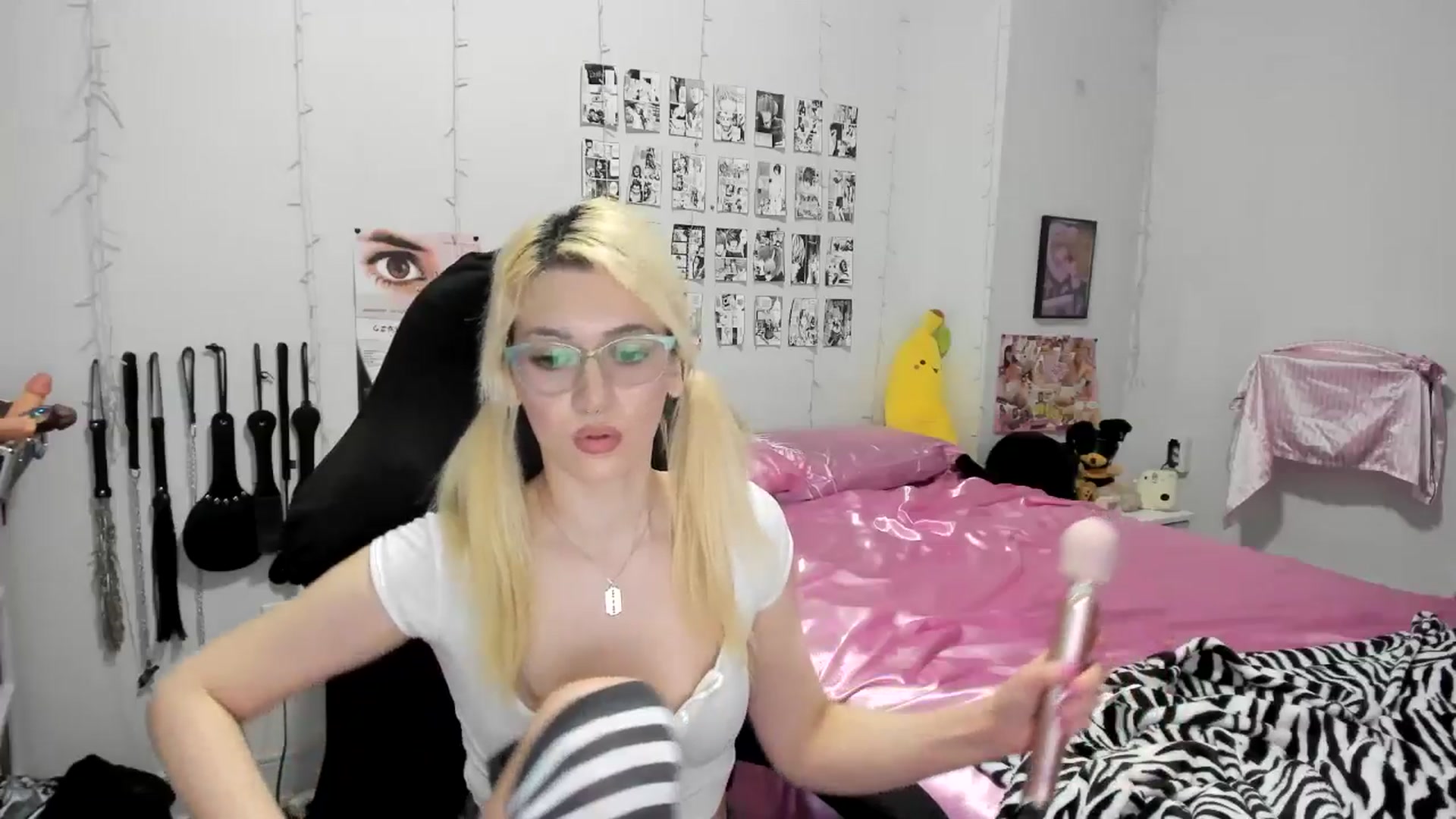 Gallery image thumbnail from AnnaTame's myfreecams stream on, 03/25/2025, 06:26 image 13 of 20