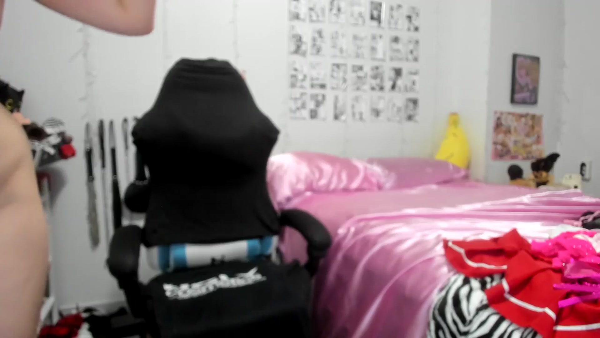 Gallery image thumbnail from AnnaTame's myfreecams stream on, 04/06/2025, 07:14 image 15 of 20