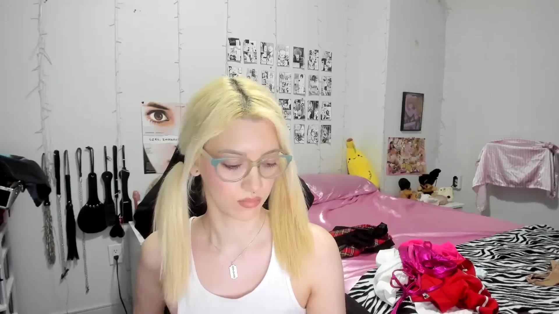 Gallery image thumbnail from AnnaTame's myfreecams stream on, 04/12/2025, 10:43 image 14 of 20