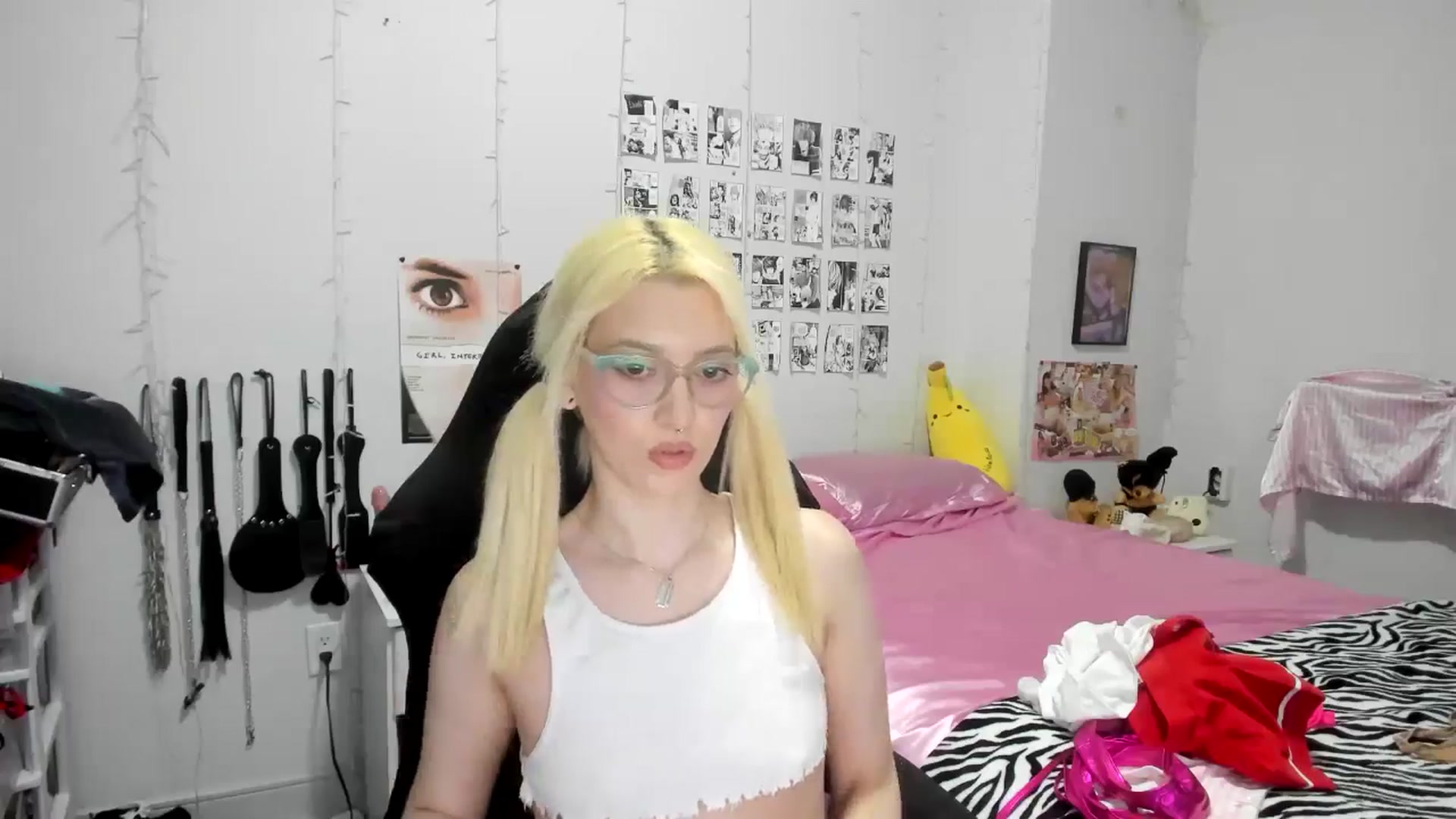 Gallery image thumbnail from AnnaTame's myfreecams stream on, 04/12/2025, 10:43 image 9 of 20