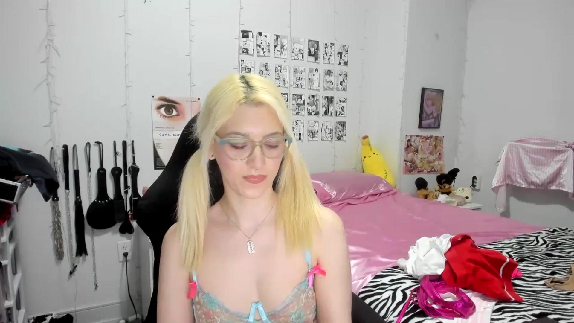 Gallery image thumbnail from AnnaTame's myfreecams stream on, 04/12/2025, 10:43 image 4 of 20