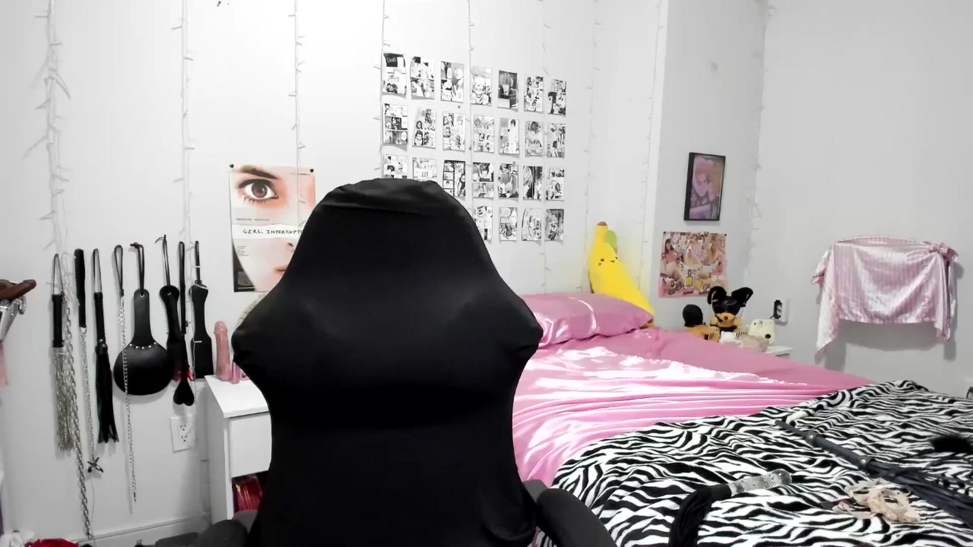Gallery image thumbnail from AnnaTame's myfreecams stream on, 04/22/2025, 03:22 image 11 of 20