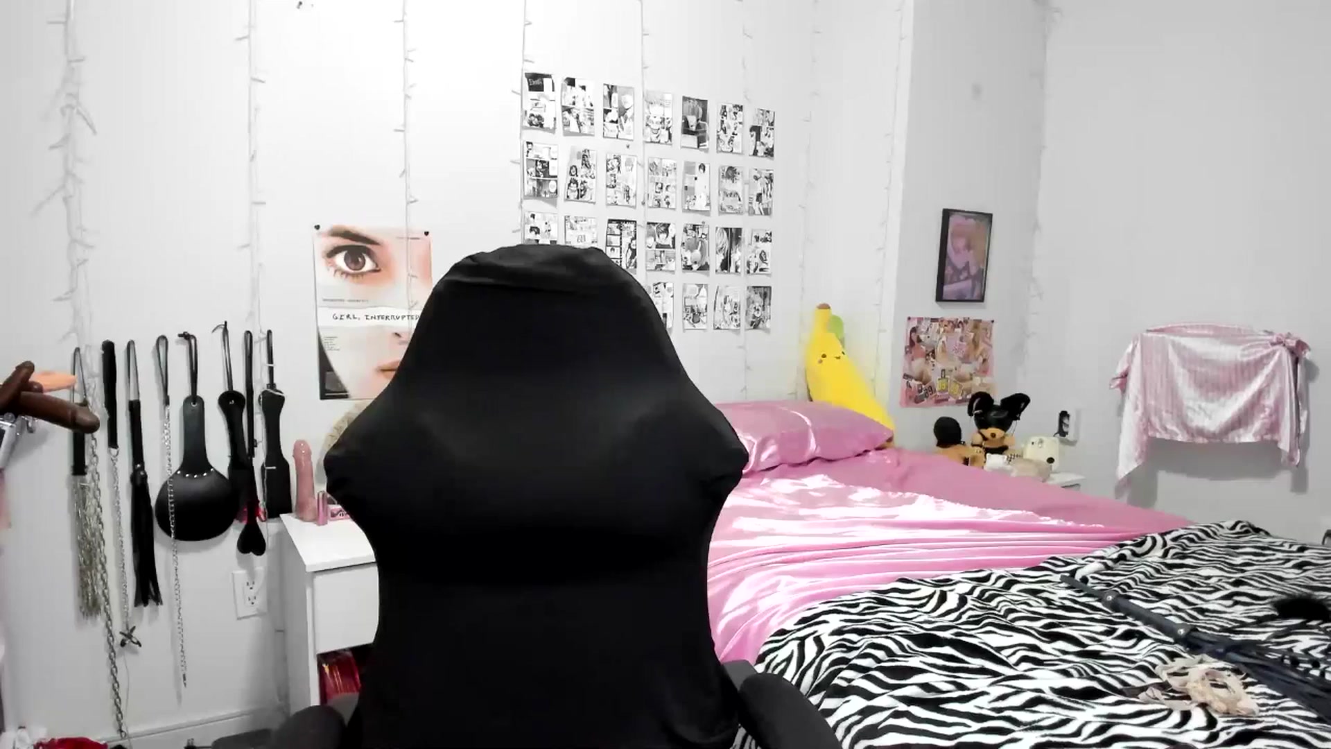 Gallery image thumbnail from AnnaTame's myfreecams stream on, 04/22/2025, 03:22 image 13 of 20