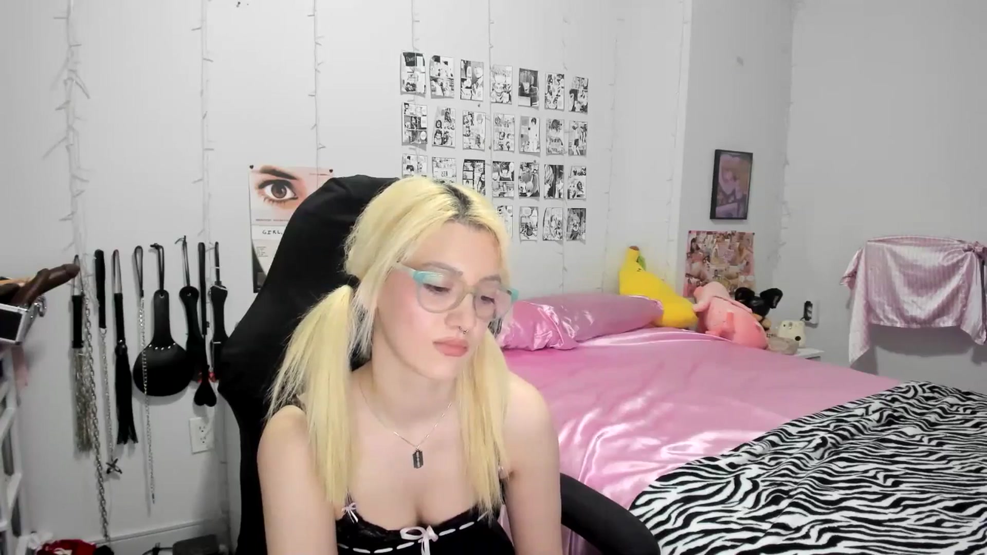 Gallery image thumbnail from AnnaTame's myfreecams stream on, 04/27/2025, 12:10 image 10 of 20