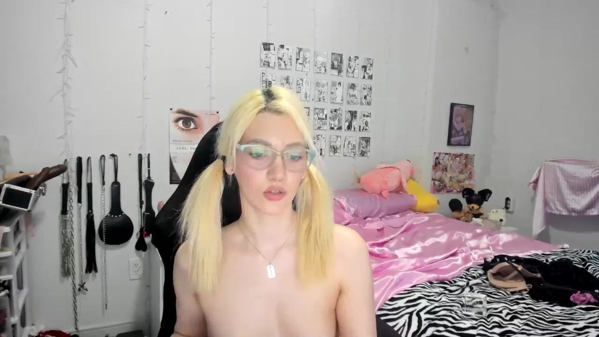 Gallery image thumbnail from AnnaTame's myfreecams stream on, 04/27/2025, 13:31 image 5 of 20