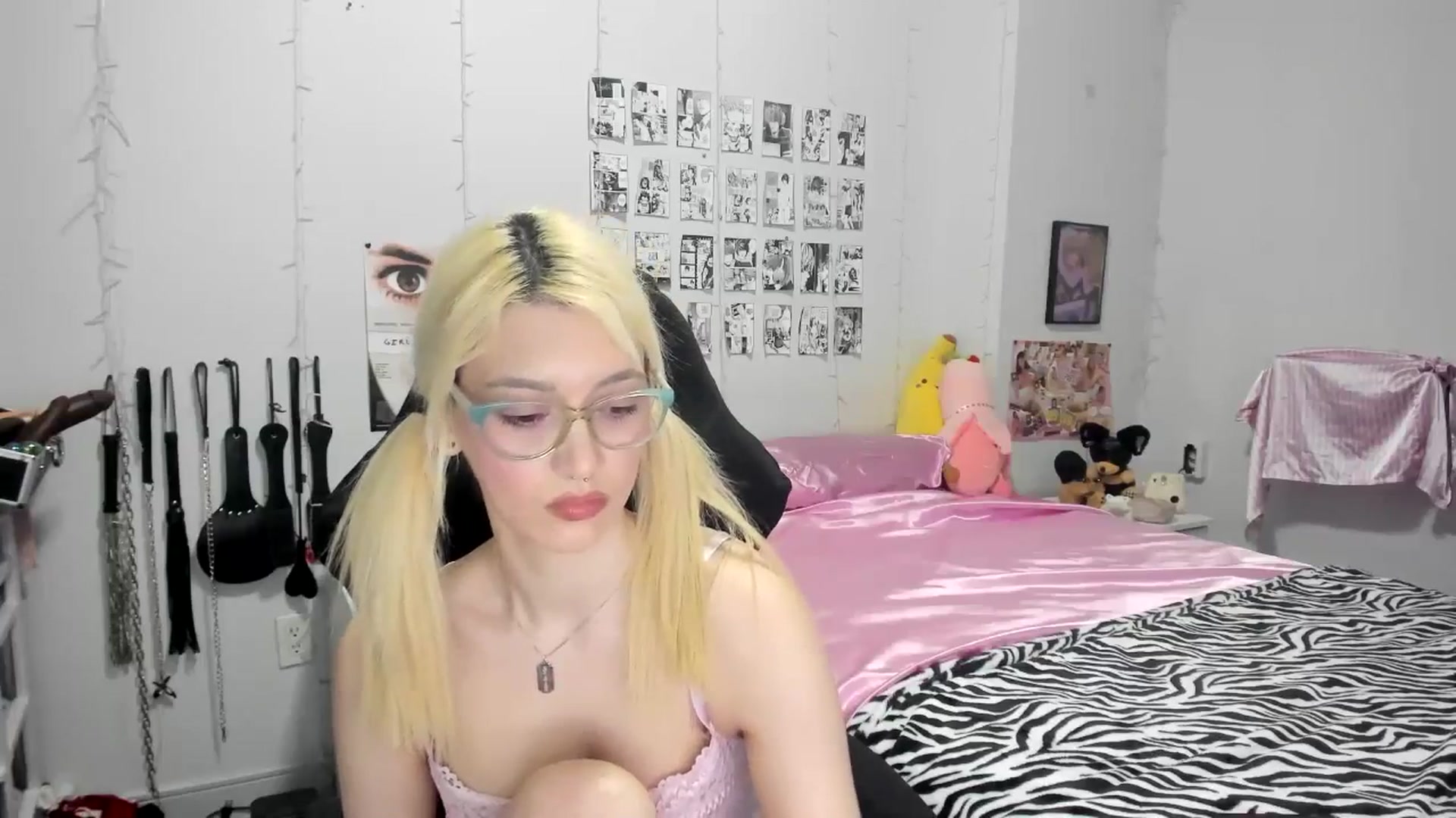 Gallery image thumbnail from AnnaTame's myfreecams stream on, 04/28/2025, 04:53 image 4 of 20