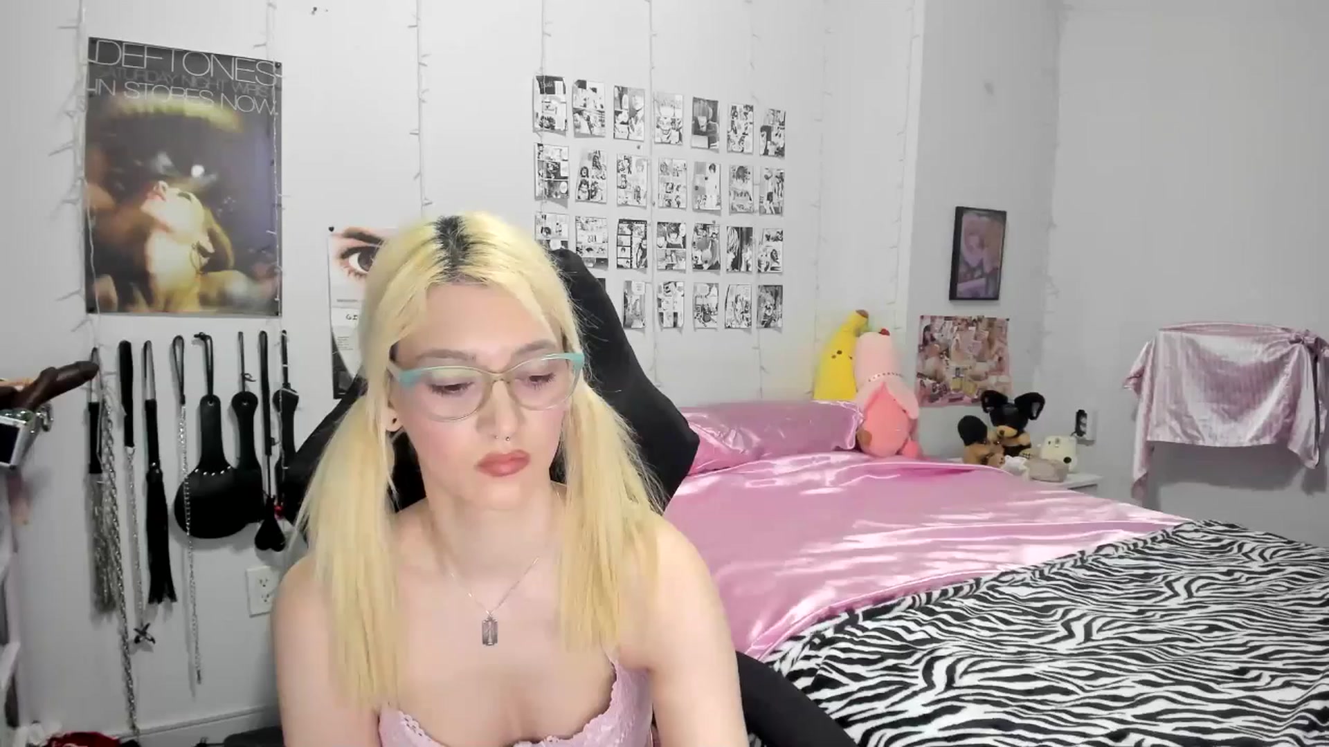 Gallery image thumbnail from AnnaTame's myfreecams stream on, 04/28/2025, 04:53 image 13 of 20