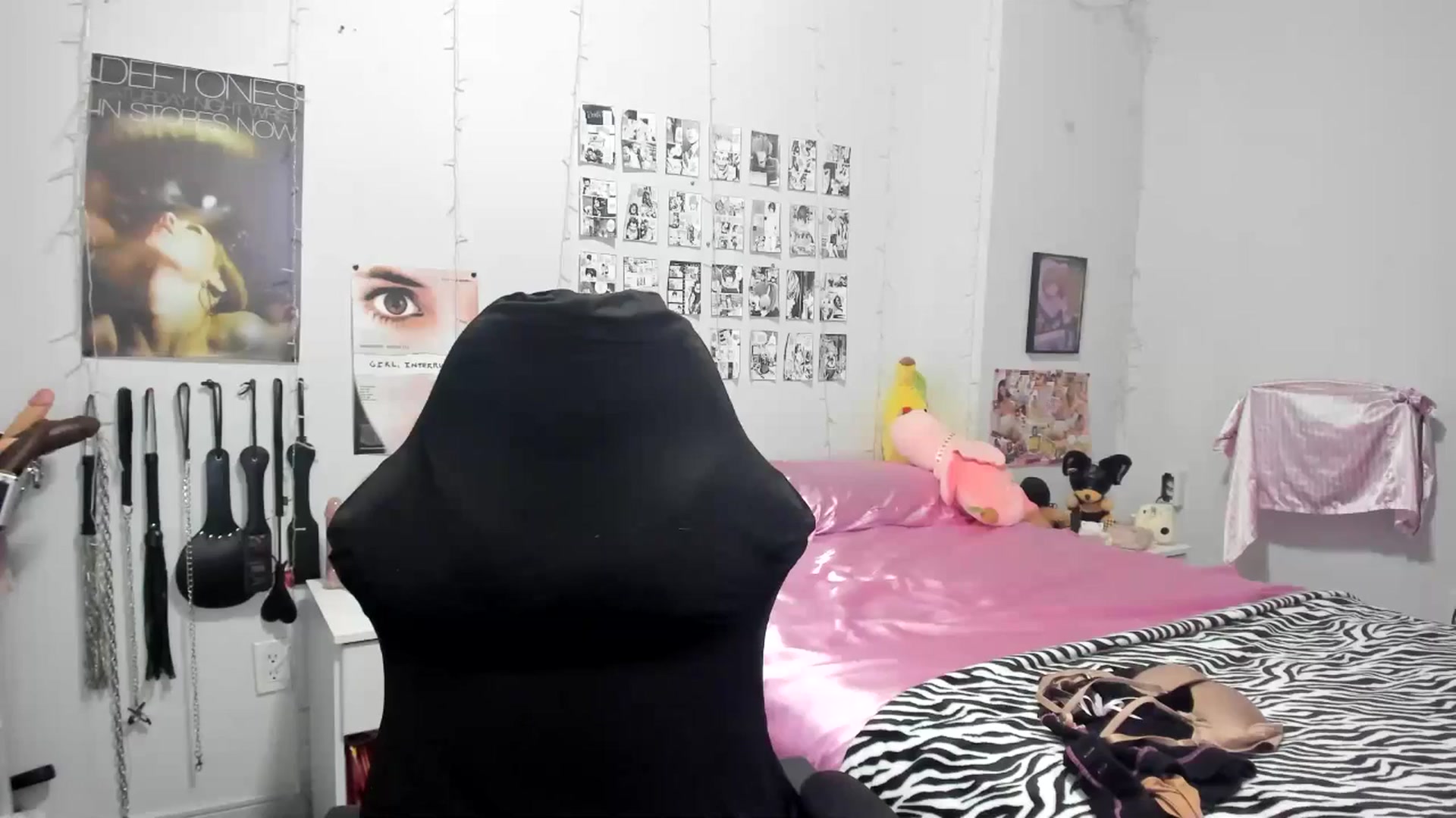 Gallery image thumbnail from AnnaTame's myfreecams stream on, 04/30/2025, 04:34 image 15 of 20