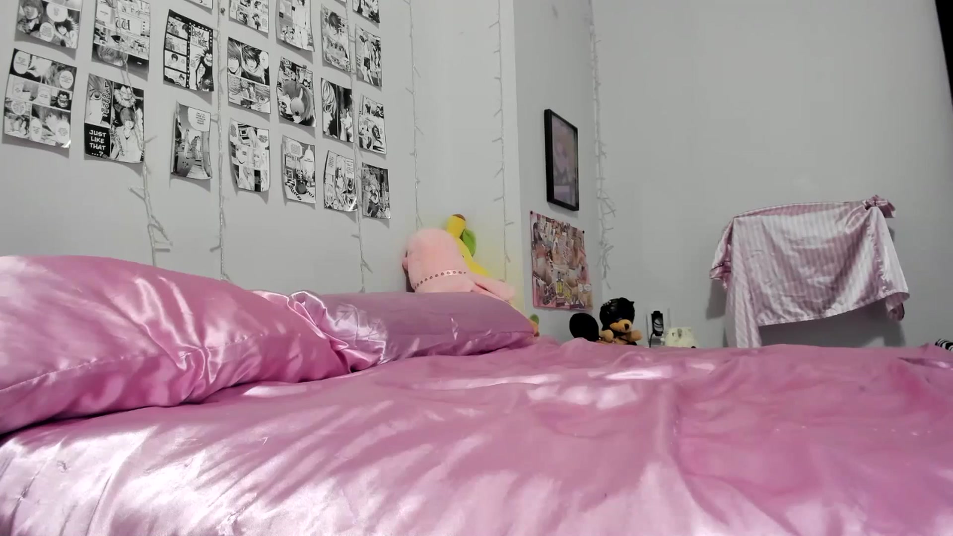 Gallery image thumbnail from AnnaTame's myfreecams stream on, 05/05/2025, 04:07 image 17 of 20