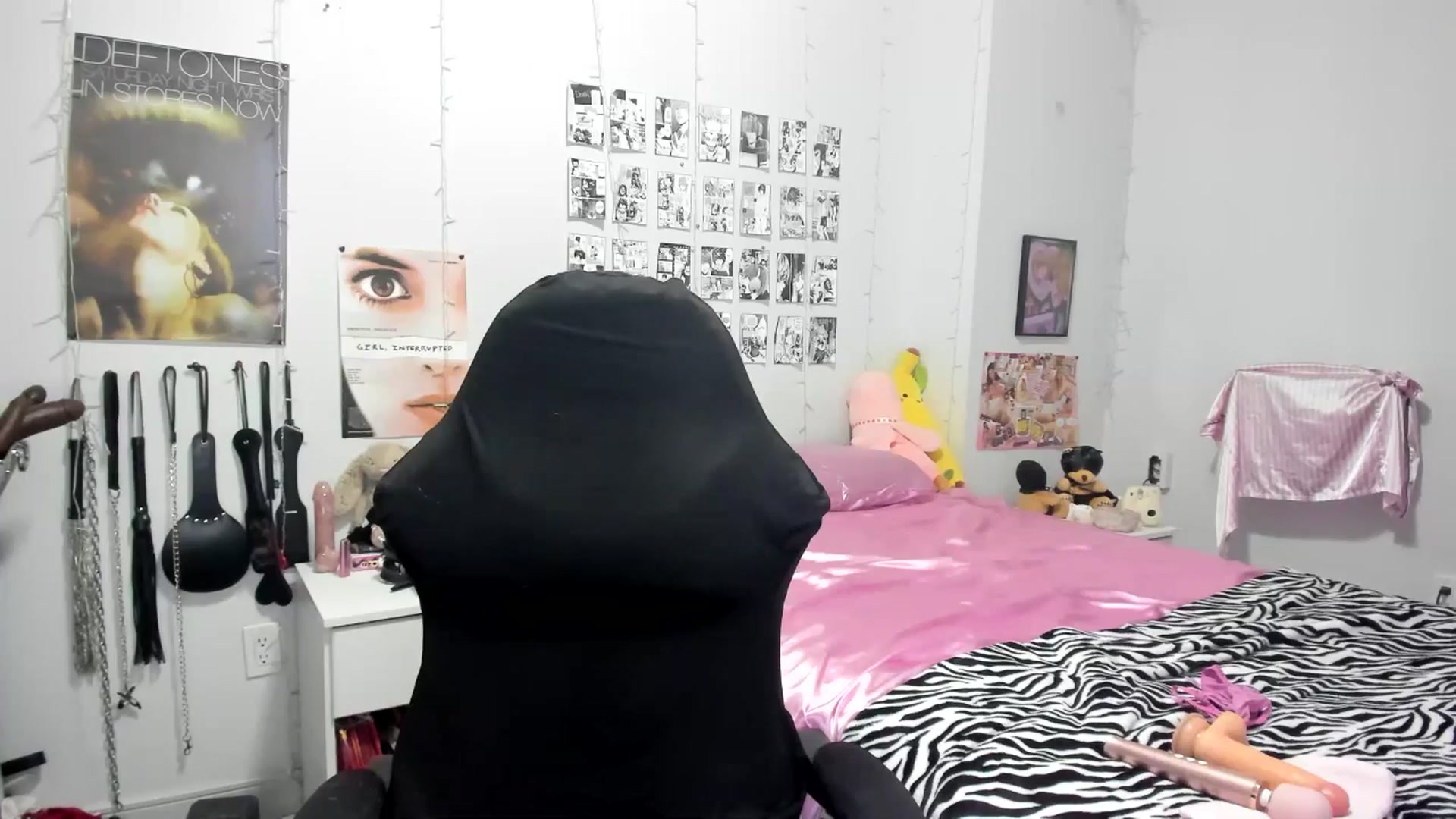 Gallery image thumbnail from AnnaTame's myfreecams stream on, 05/05/2025, 04:07 image 11 of 20