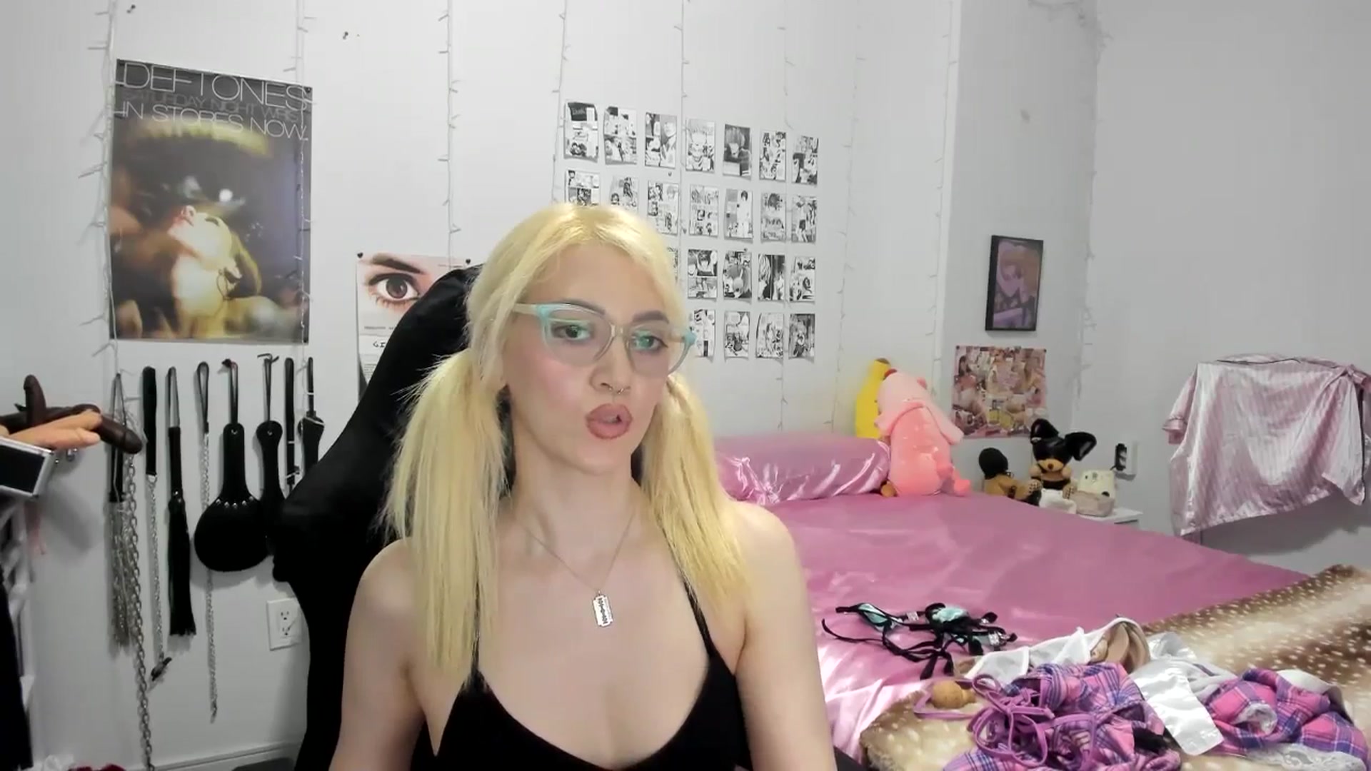 Gallery image thumbnail from AnnaTame's myfreecams stream on, 05/16/2025, 09:20 image 8 of 20