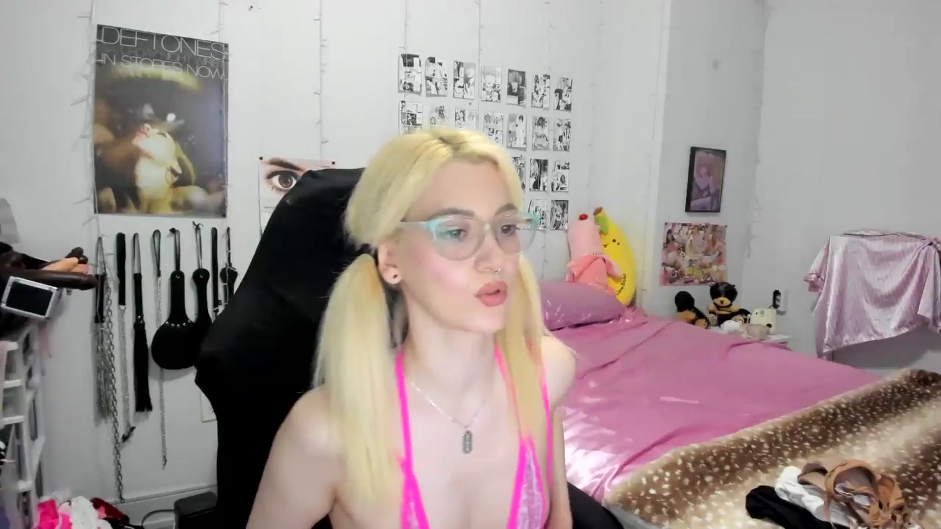 Gallery image thumbnail from AnnaTame's myfreecams stream on, 05/24/2025, 08:30 image 3 of 20