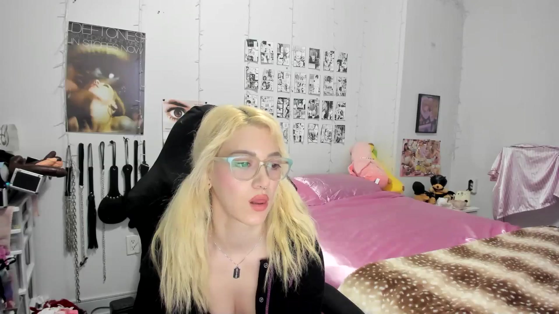 Gallery image thumbnail from AnnaTame's myfreecams stream on, 05/26/2025, 04:39 image 15 of 20