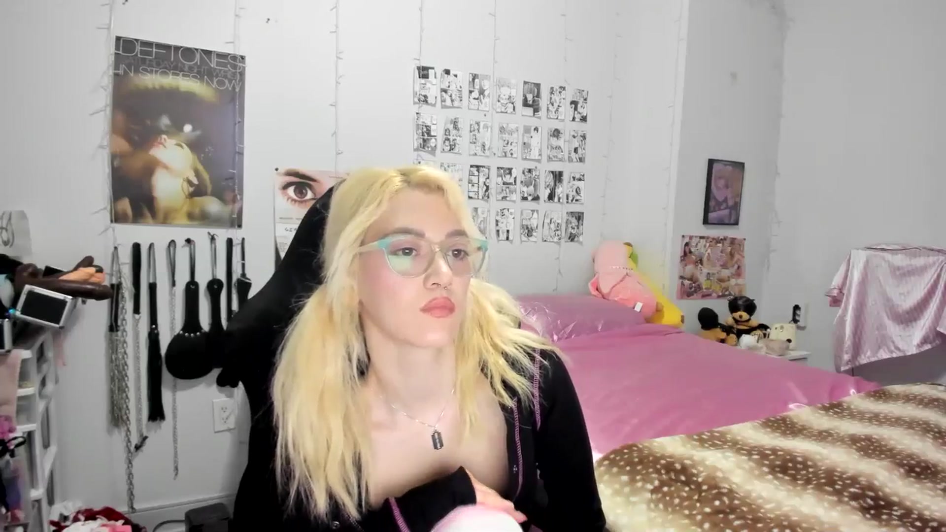 Gallery image thumbnail from AnnaTame's myfreecams stream on, 05/26/2025, 04:39 image 7 of 20