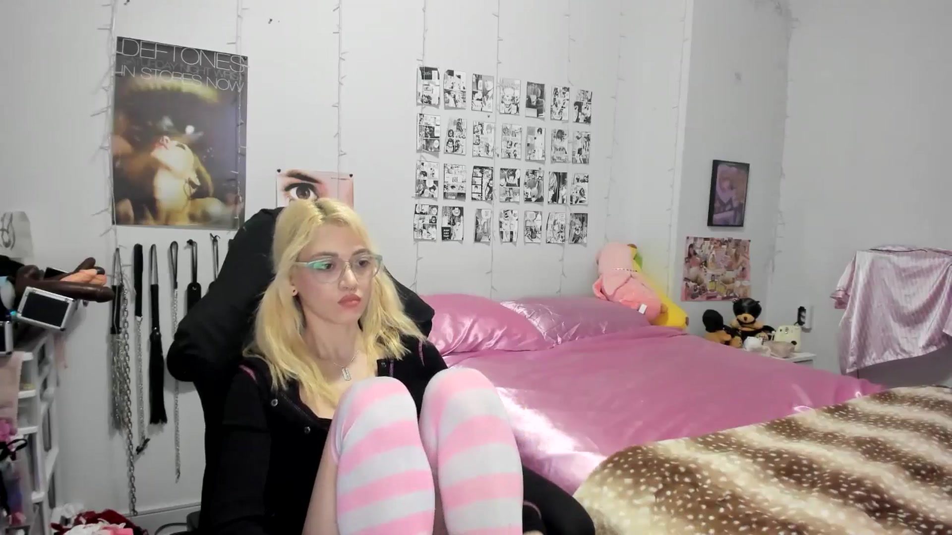 Gallery image thumbnail from AnnaTame's myfreecams stream on, 05/26/2025, 04:39 image 9 of 20