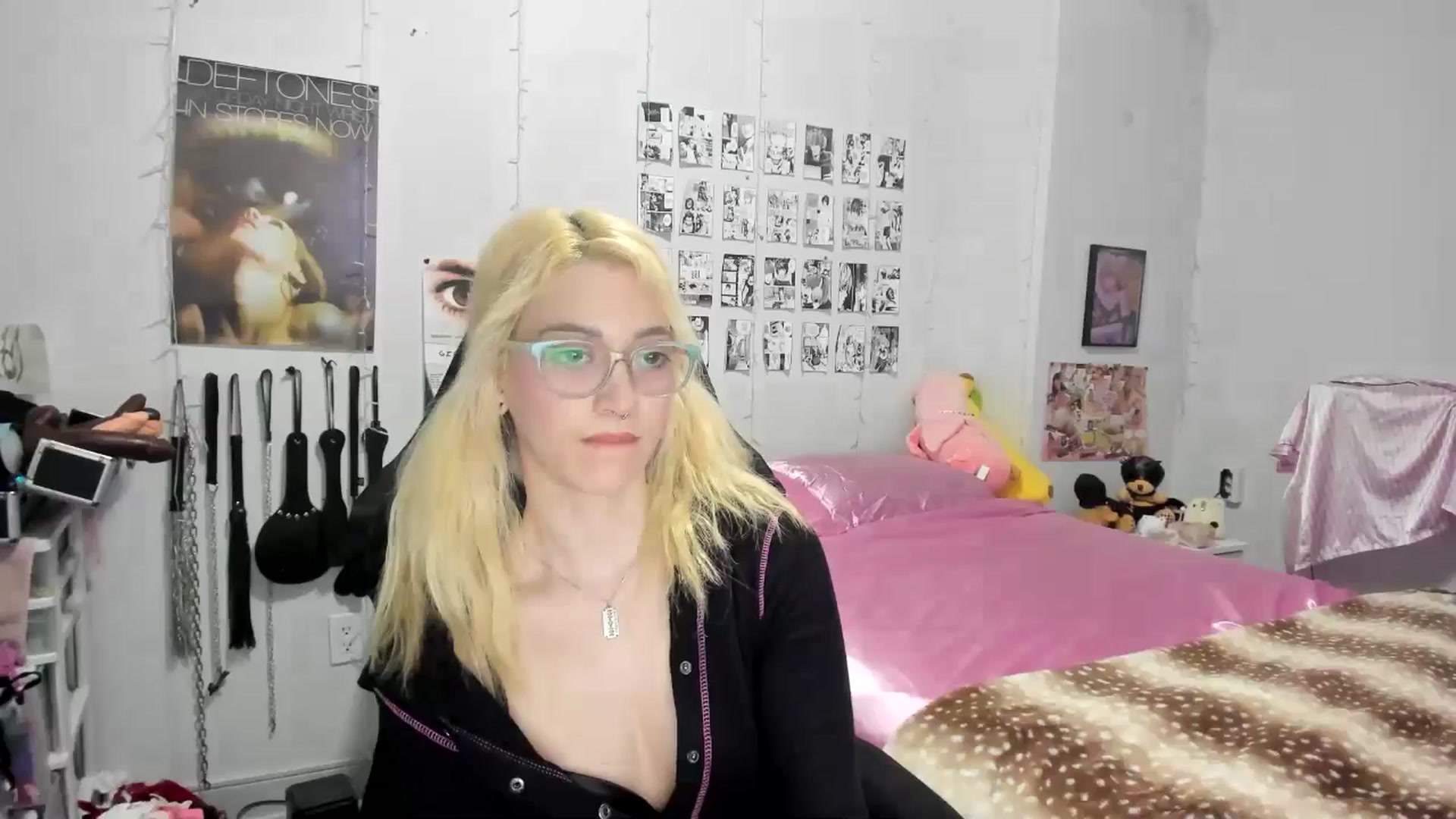 Gallery image thumbnail from AnnaTame's myfreecams stream on, 05/26/2025, 04:39 image 16 of 20