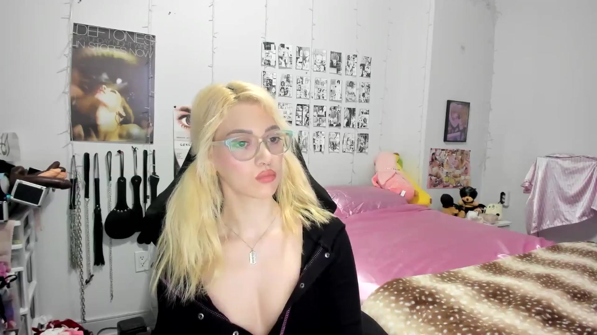 Gallery image thumbnail from AnnaTame's myfreecams stream on, 05/26/2025, 04:39 image 5 of 20