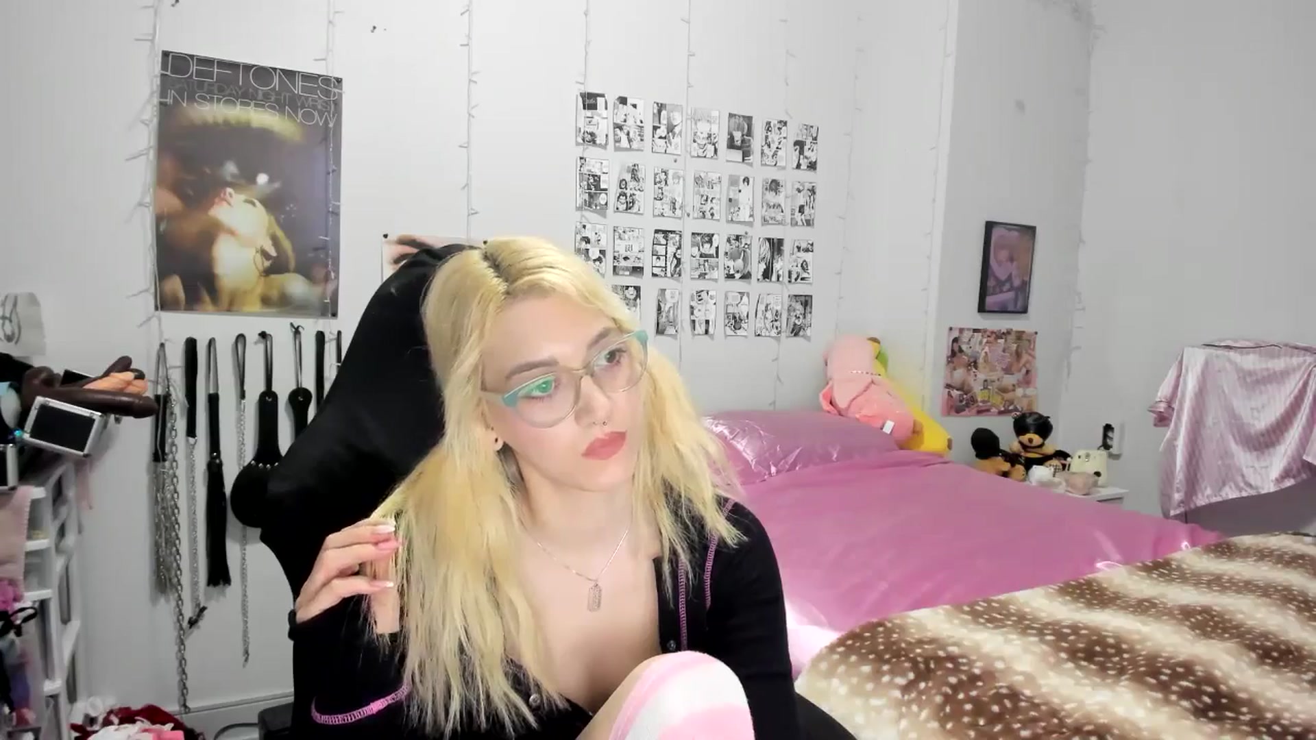 Gallery image thumbnail from AnnaTame's myfreecams stream on, 05/26/2025, 04:39 image 14 of 20