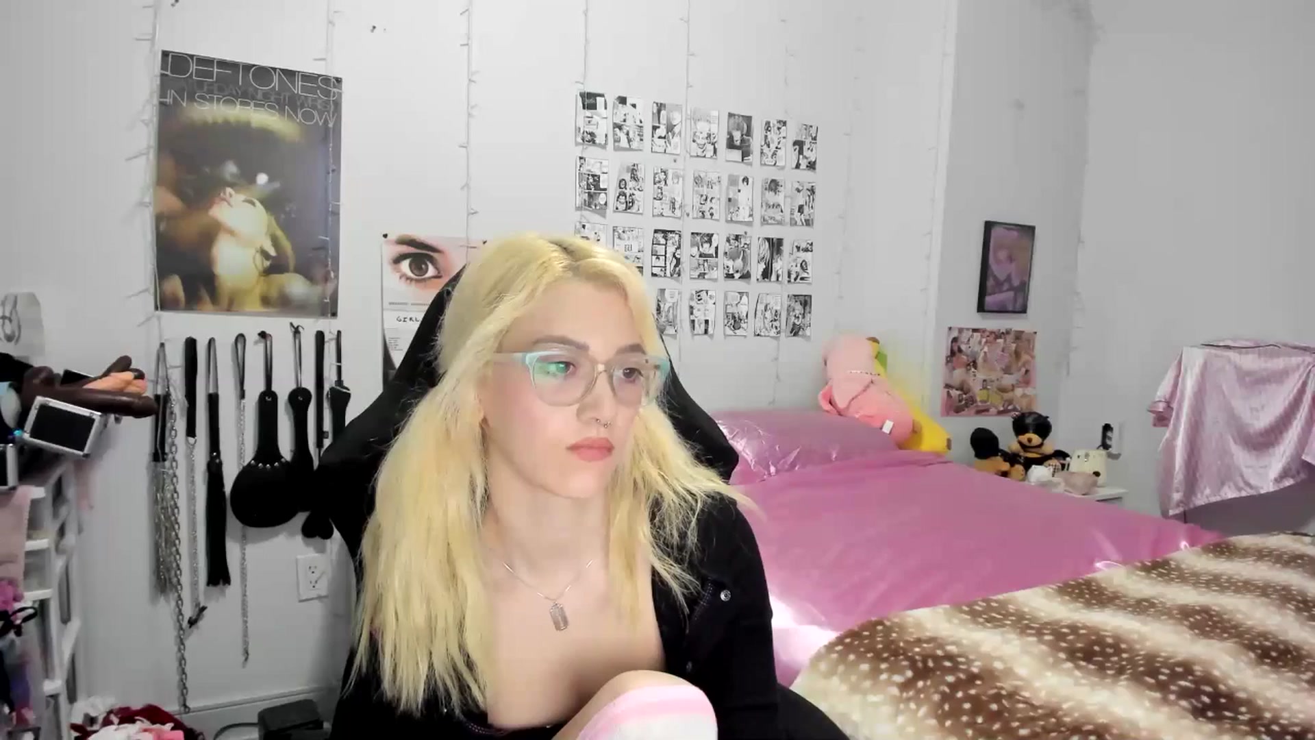 Gallery image thumbnail from AnnaTame's myfreecams stream on, 05/26/2025, 04:39 image 18 of 20