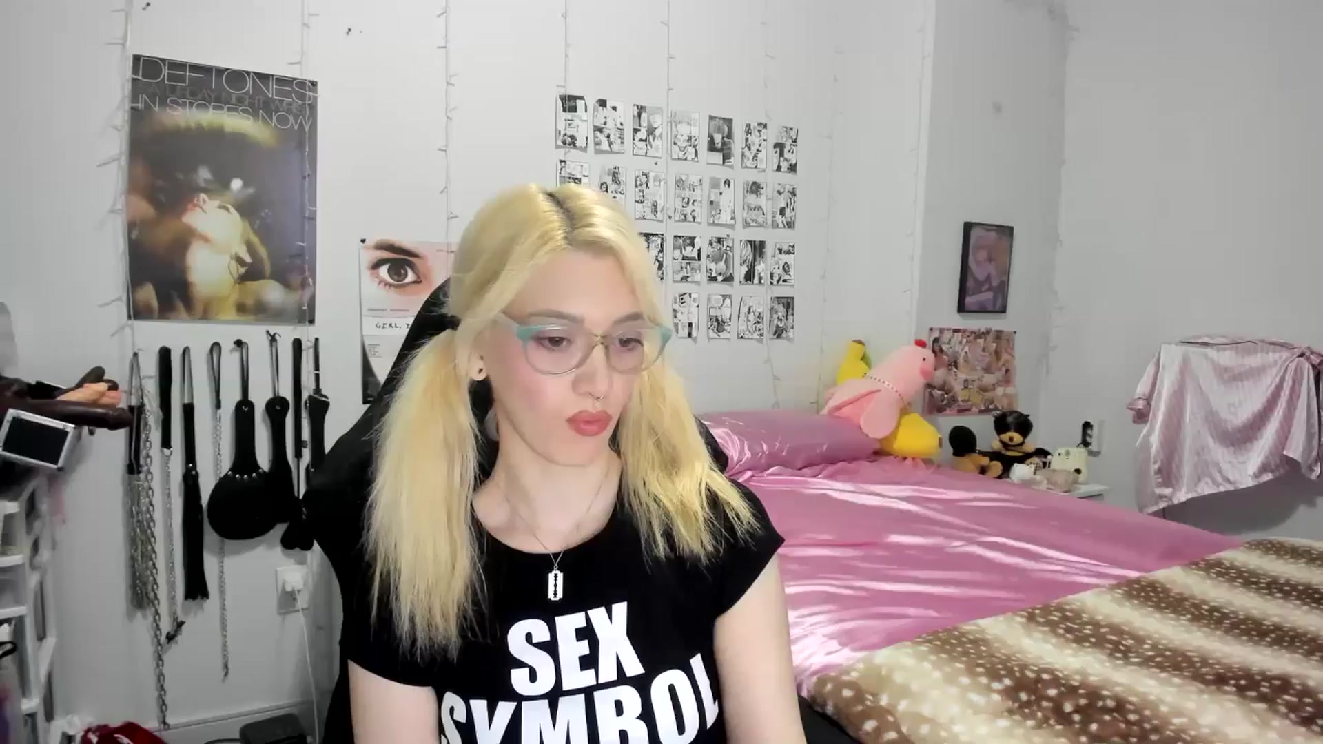 Gallery image thumbnail from AnnaTame's myfreecams stream on, 05/27/2025, 02:39 image 18 of 20