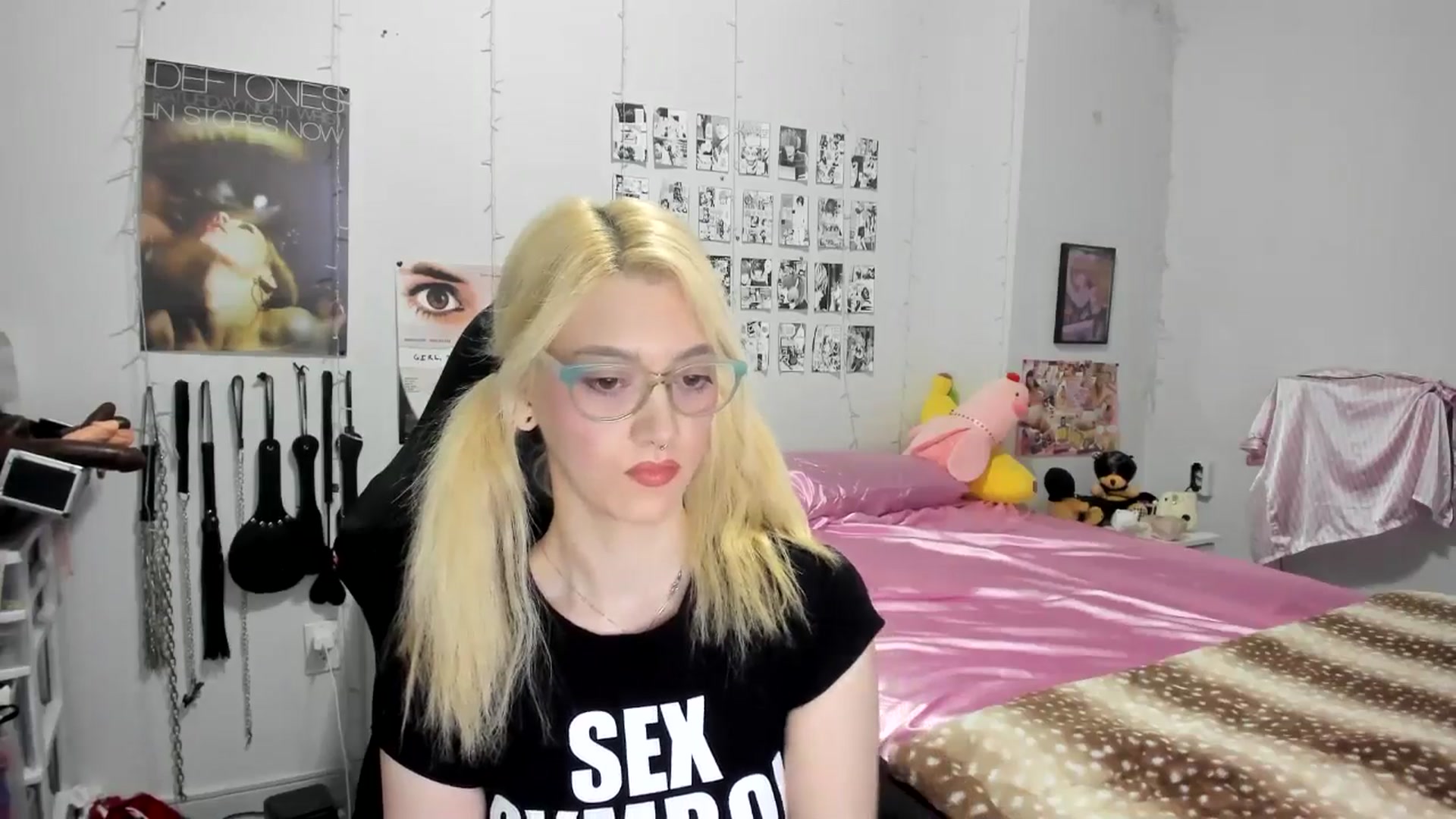 Gallery image thumbnail from AnnaTame's myfreecams stream on, 05/27/2025, 02:39 image 16 of 20