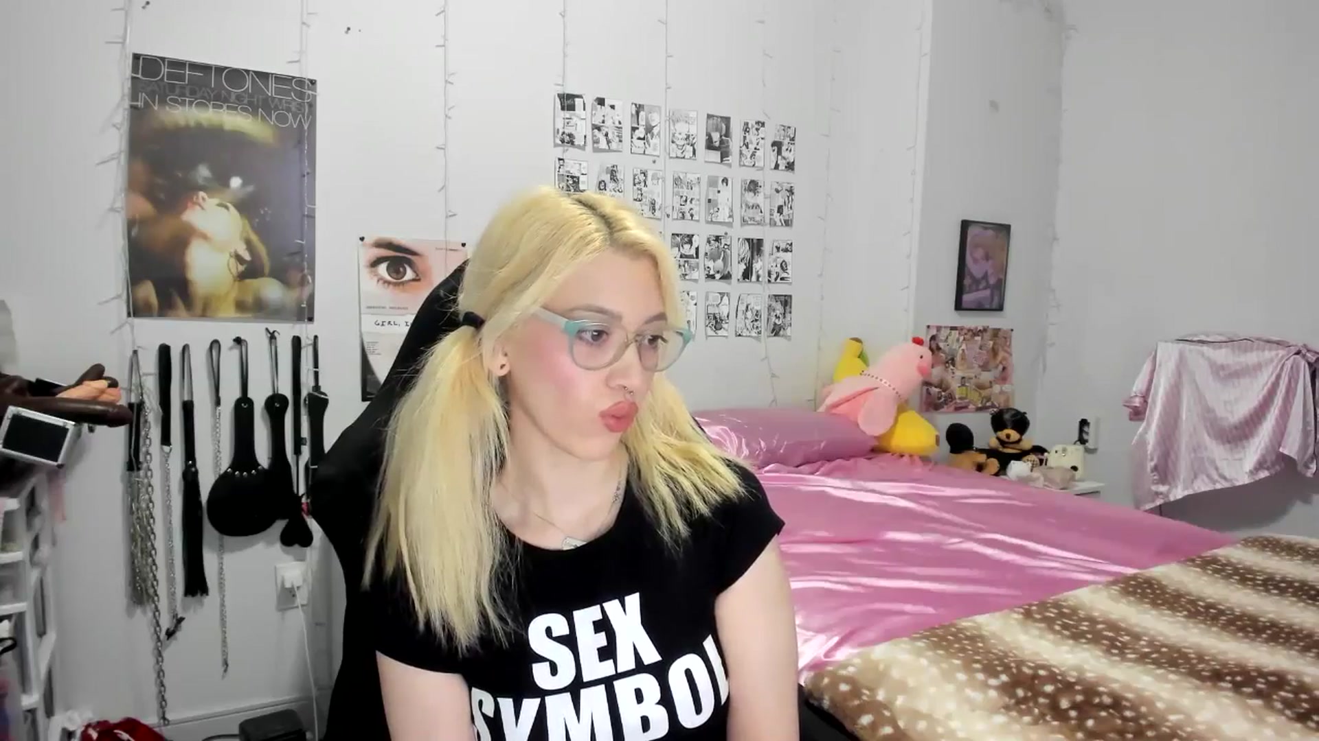 Gallery image thumbnail from AnnaTame's myfreecams stream on, 05/27/2025, 02:39 image 12 of 20