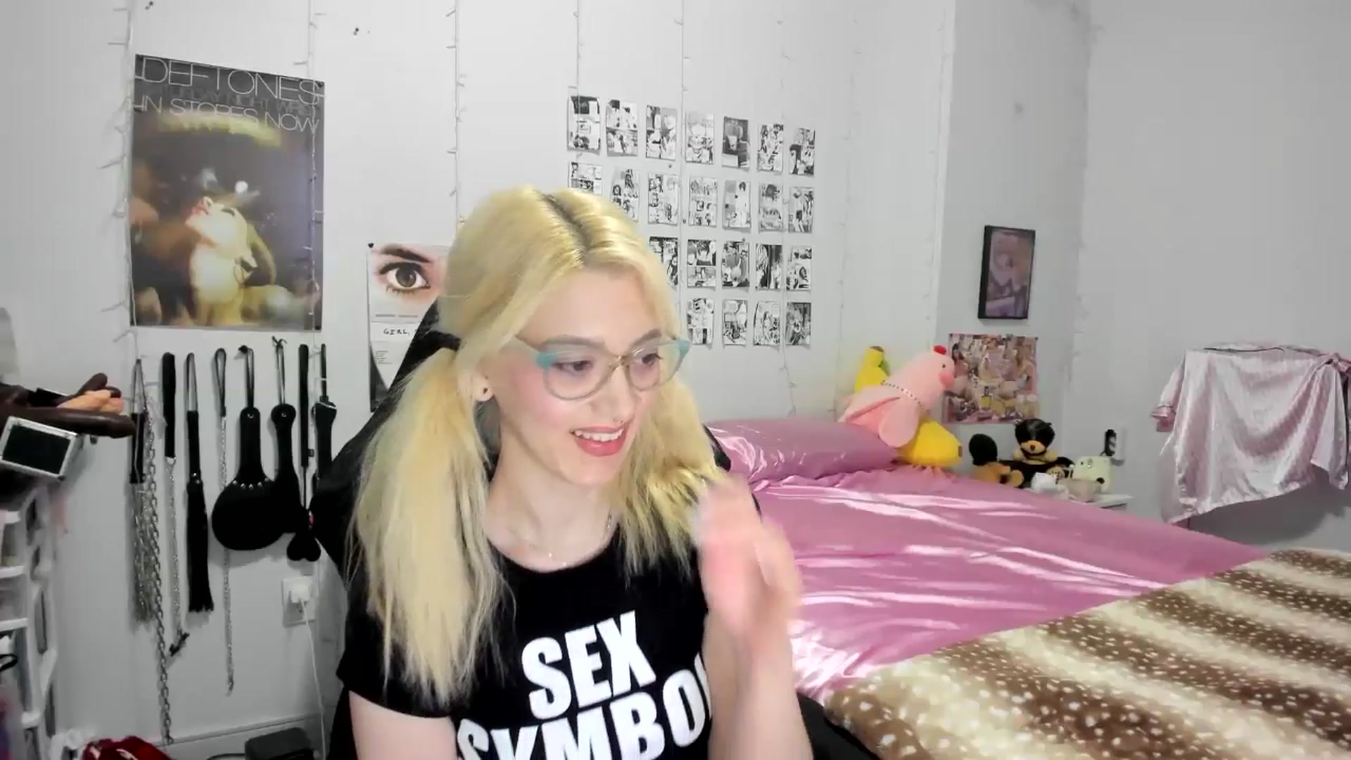 Gallery image thumbnail from AnnaTame's myfreecams stream on, 05/27/2025, 02:39 image 15 of 20